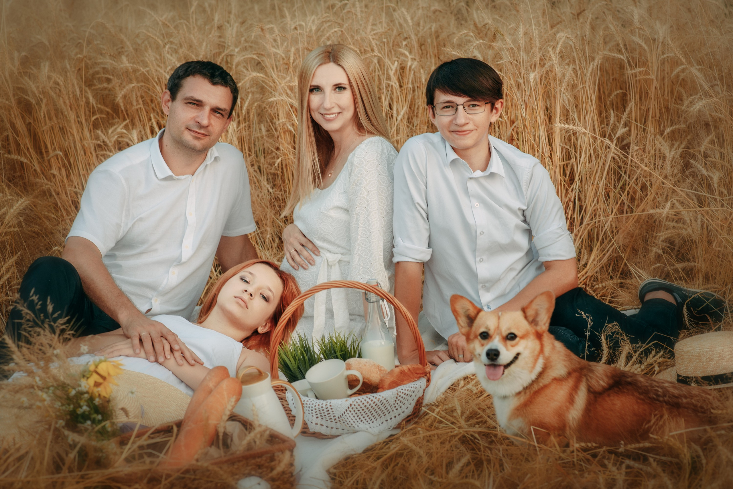 Пикник в пшеничном поле. Профессиональный фотограф в Рязани