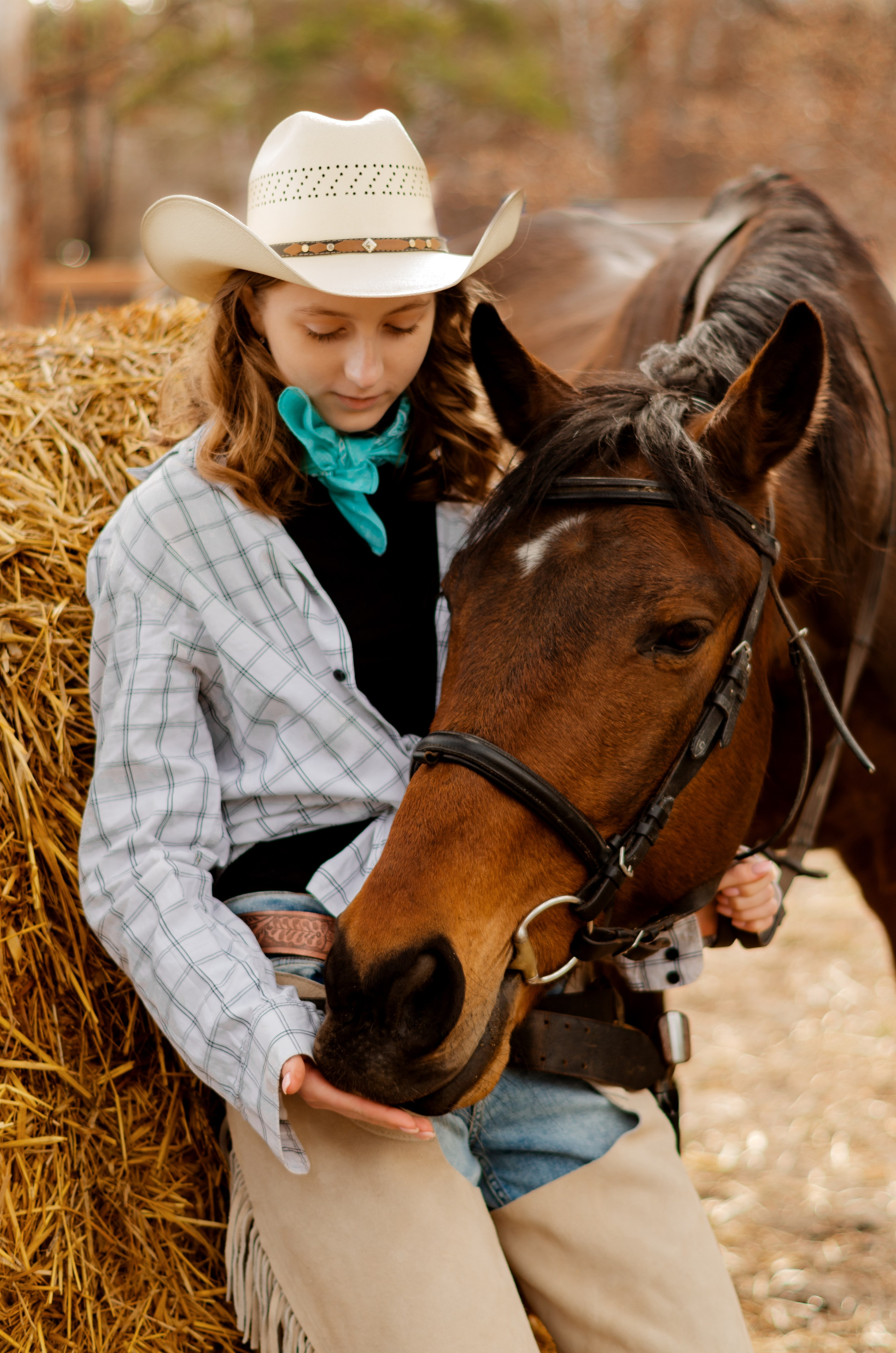 Ковбойская девчонка. Фотограф Марина Доглядная Челябинск фотосессии с лошадьми, мотоциклами