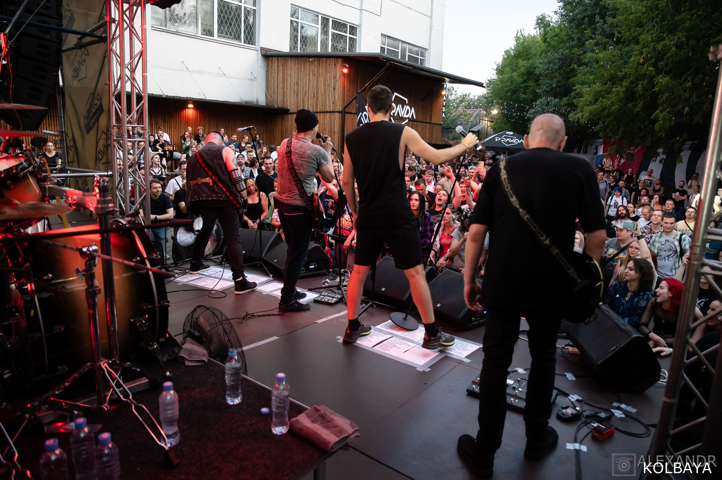 Фоторепортаж с мэшап концерта группы Черный Обелиск 4 июля 2024 года. Концертный и театральный репортажный фотограф в Москве Александр Колбая