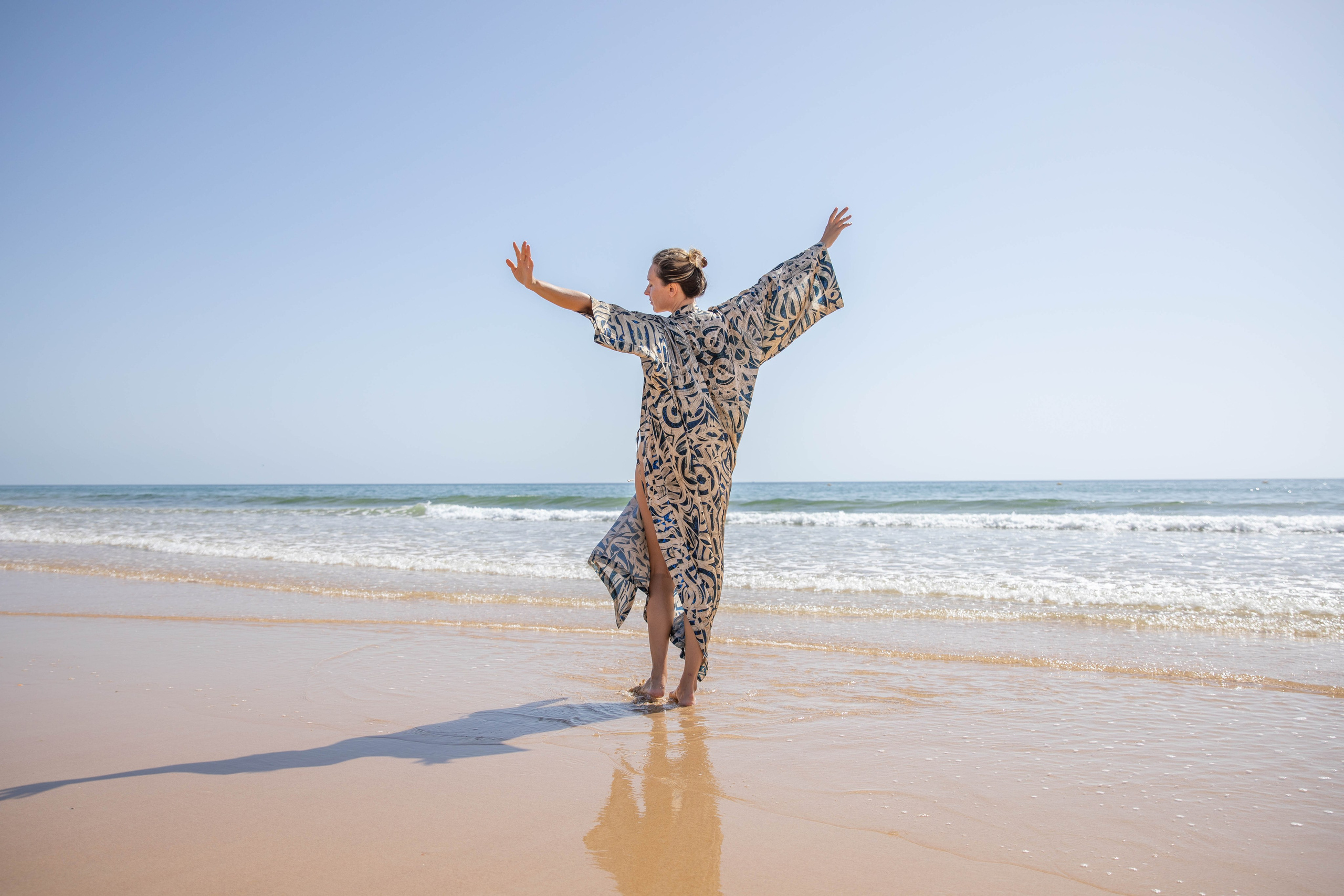 VAVA × Oksana Lomnova — A Creative Collaboration by the Ocean. Professional Photographer in Portugal. Oksana Lomnova