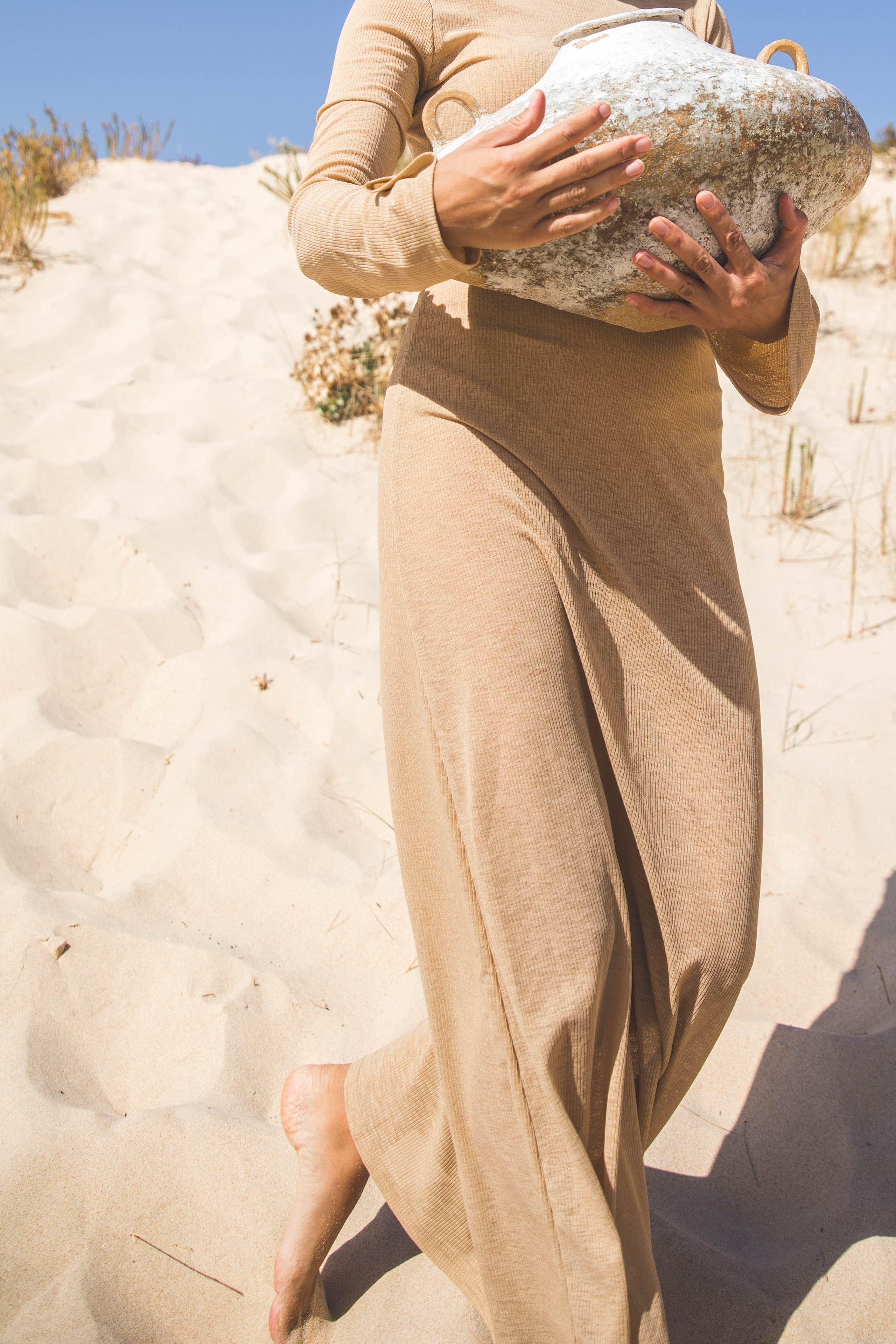 VAVA × Oksana Lomnova — A Creative Collaboration by the Ocean. Professional Photographer in Portugal. Oksana Lomnova