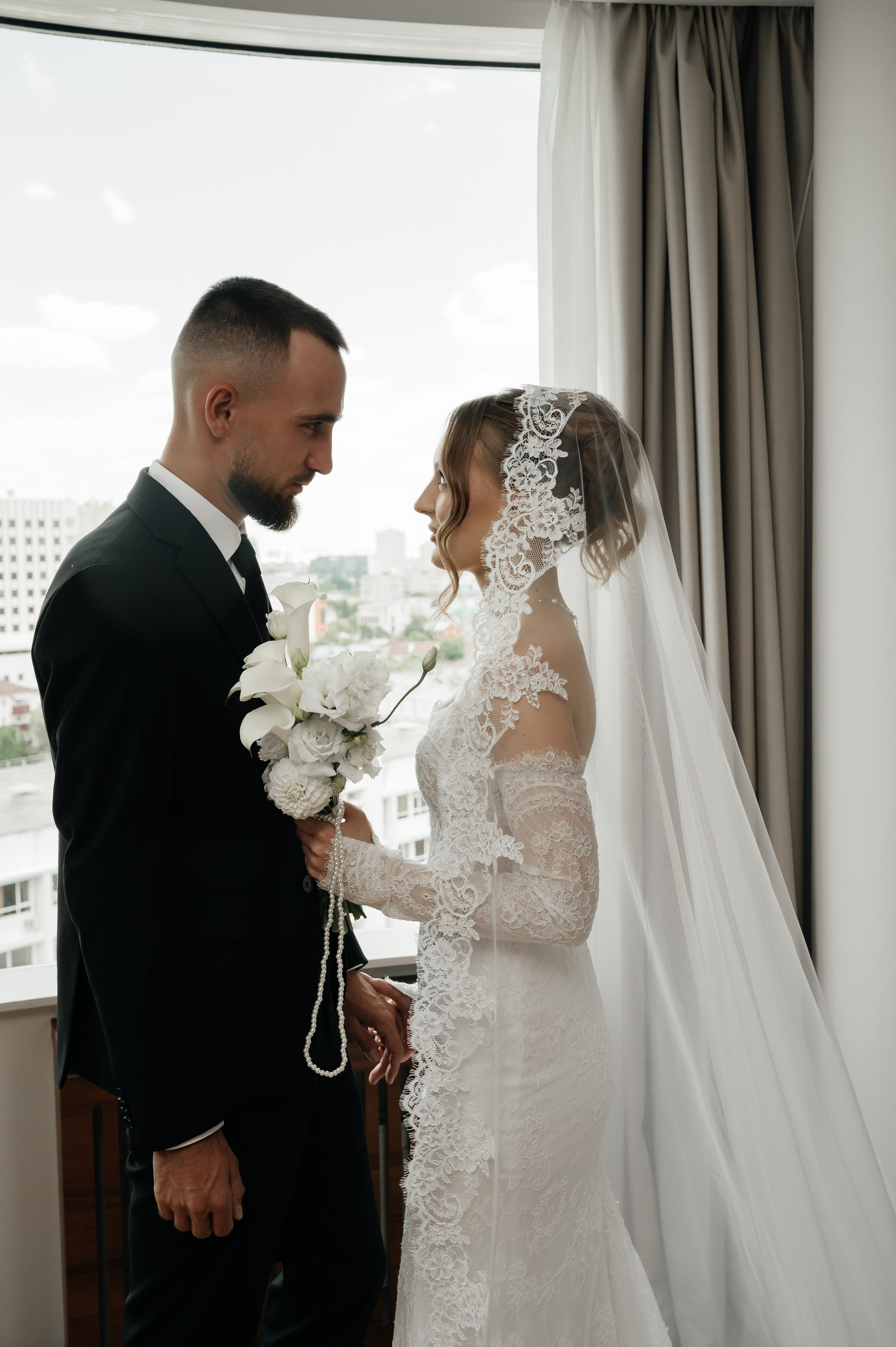 Свадьба (утро в отеле). Свадебный и семейный фотограф в Краснодаре Алина Мельник