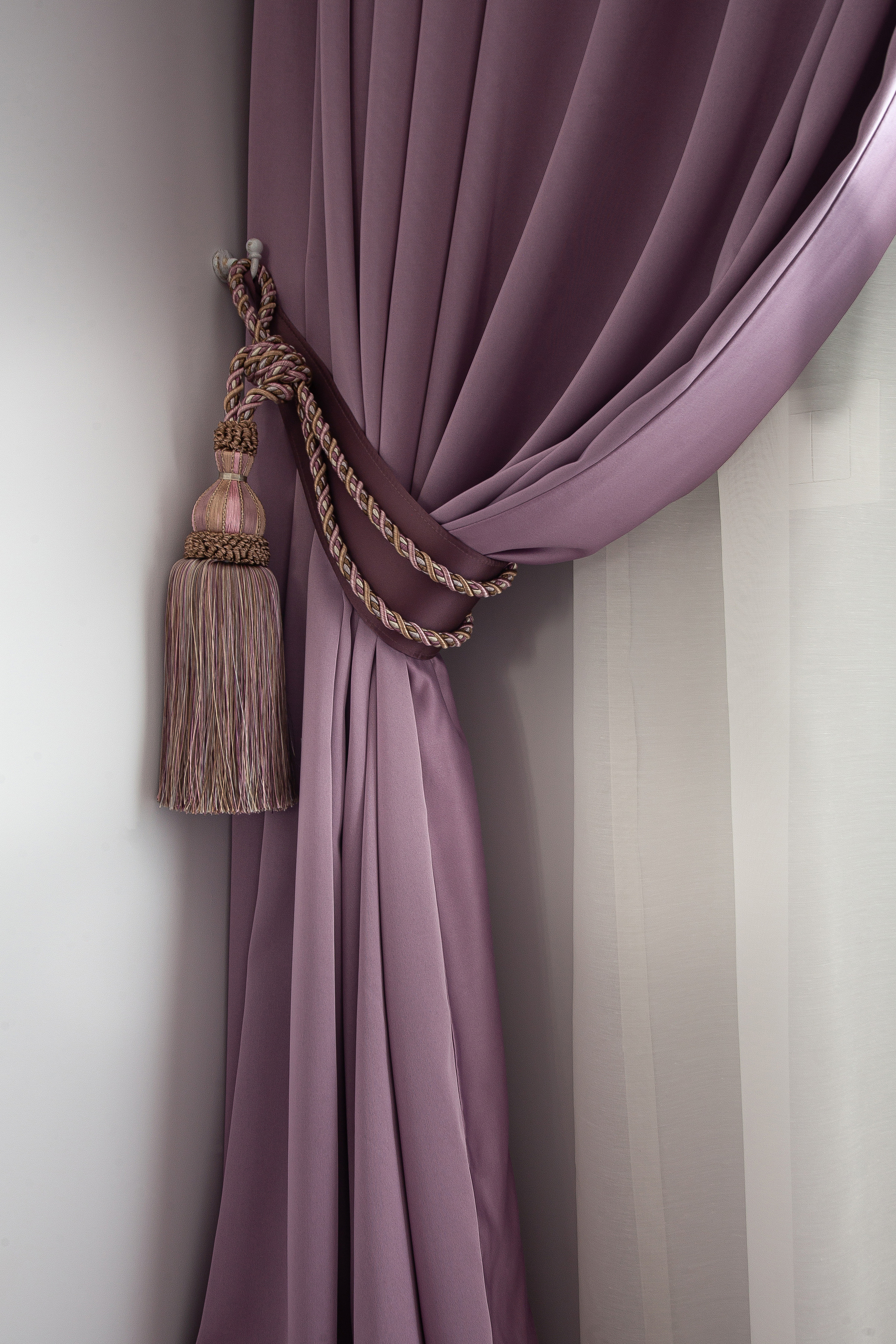 Купить шторы СПБ. Шторы на заказ в СПб. Выезд дизайнера, карнизы, жалюзи и рулонные шторы