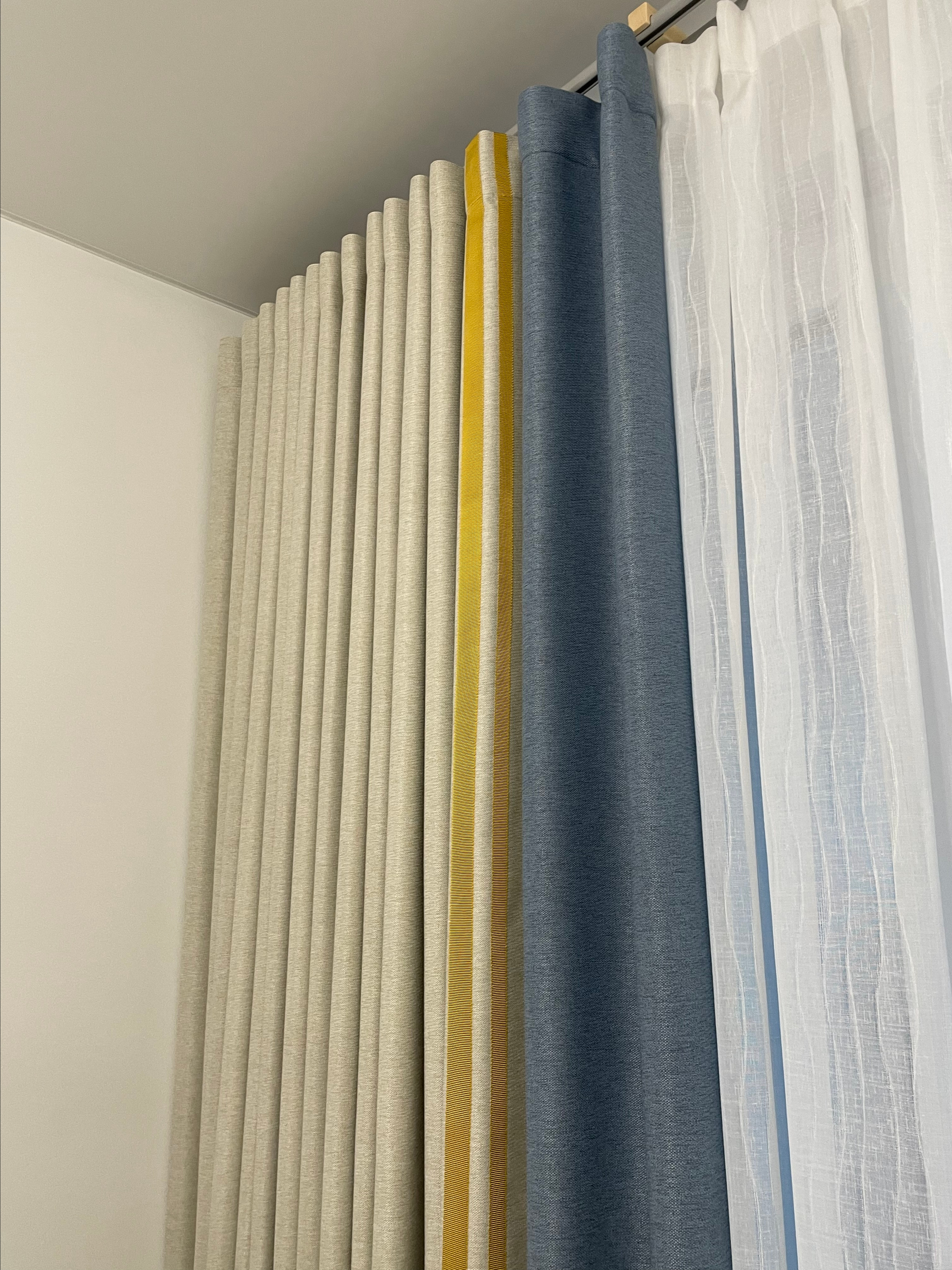 Детские шторы заказать в СПБ. Шторы на заказ в СПб. Выезд дизайнера, карнизы, жалюзи и рулонные шторы