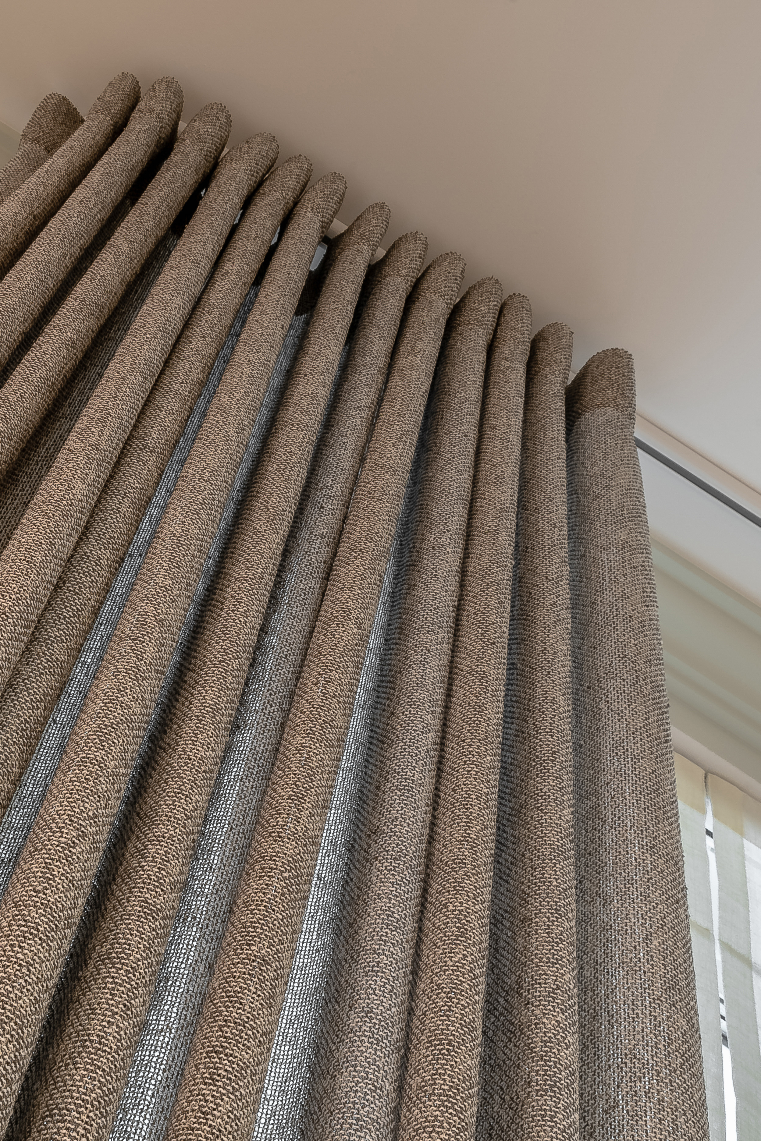 Ткань сетка на шторах красивые складки