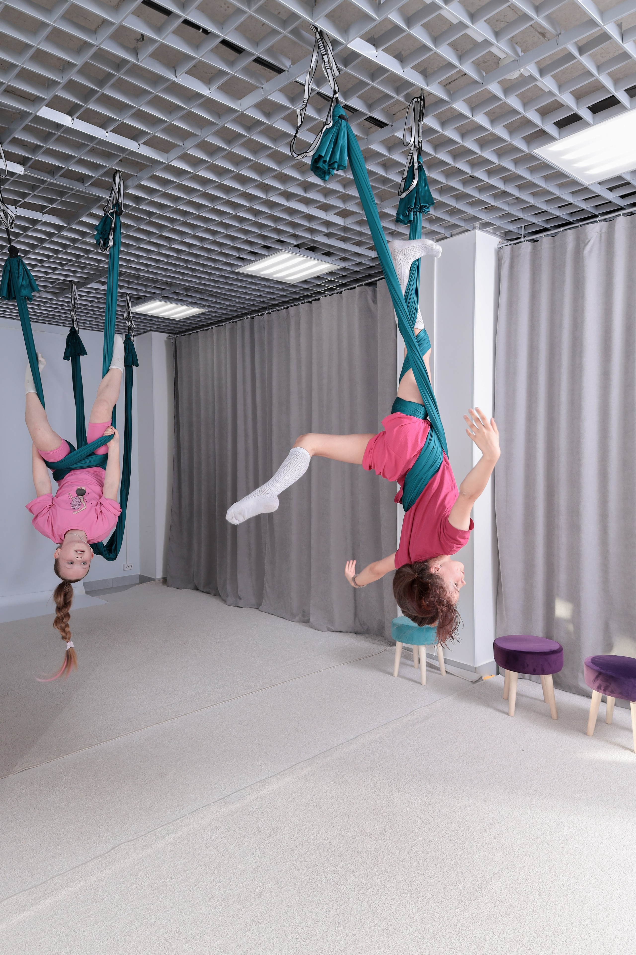 Детская аэройога. Фотограф Надршина Лилия