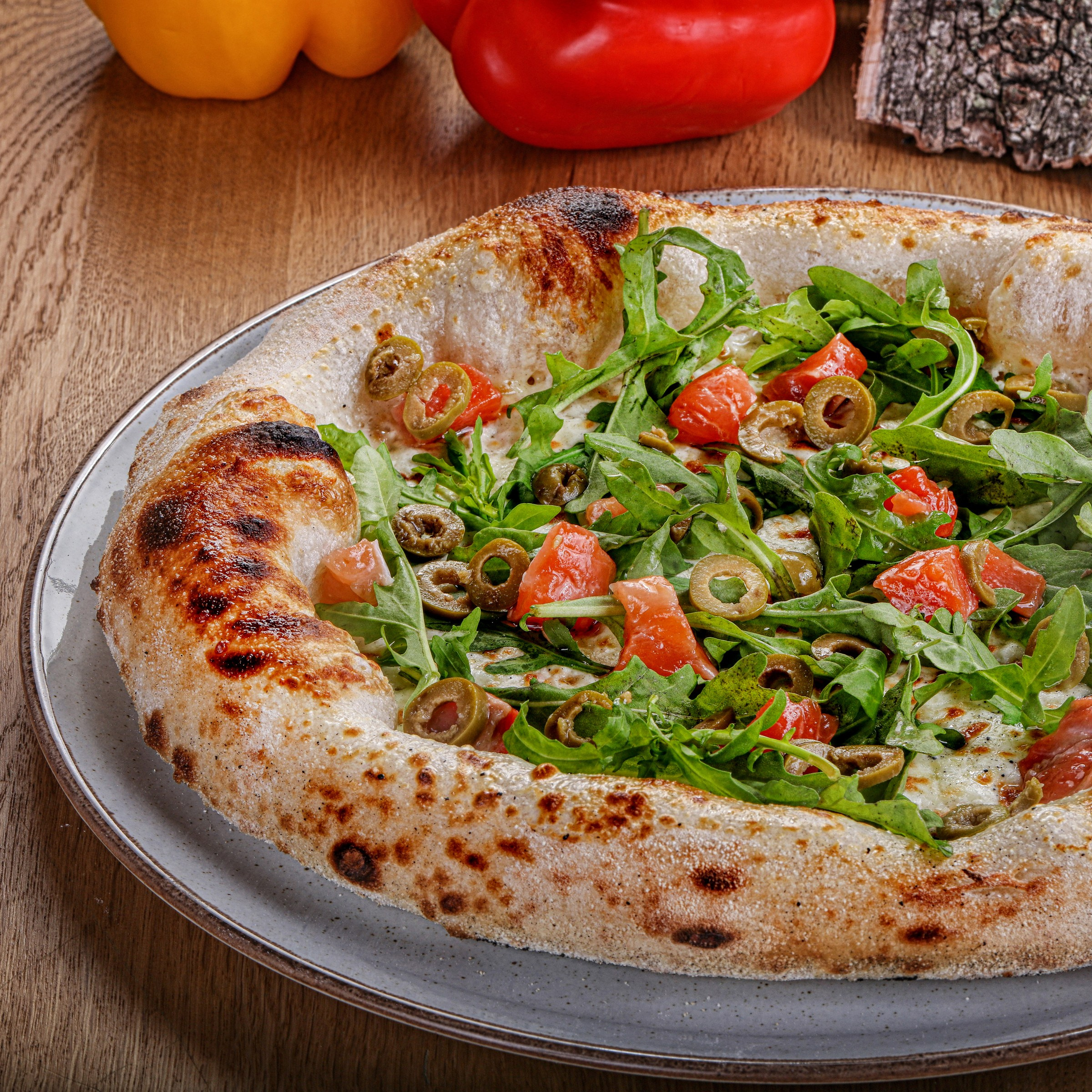 Фотосъемка пиццы. Заказ по тел.: +7 (906) 006-90-22. Фуд-фотограф Андрей Старостин — съемка еды в Москве. 9000 руб. в час