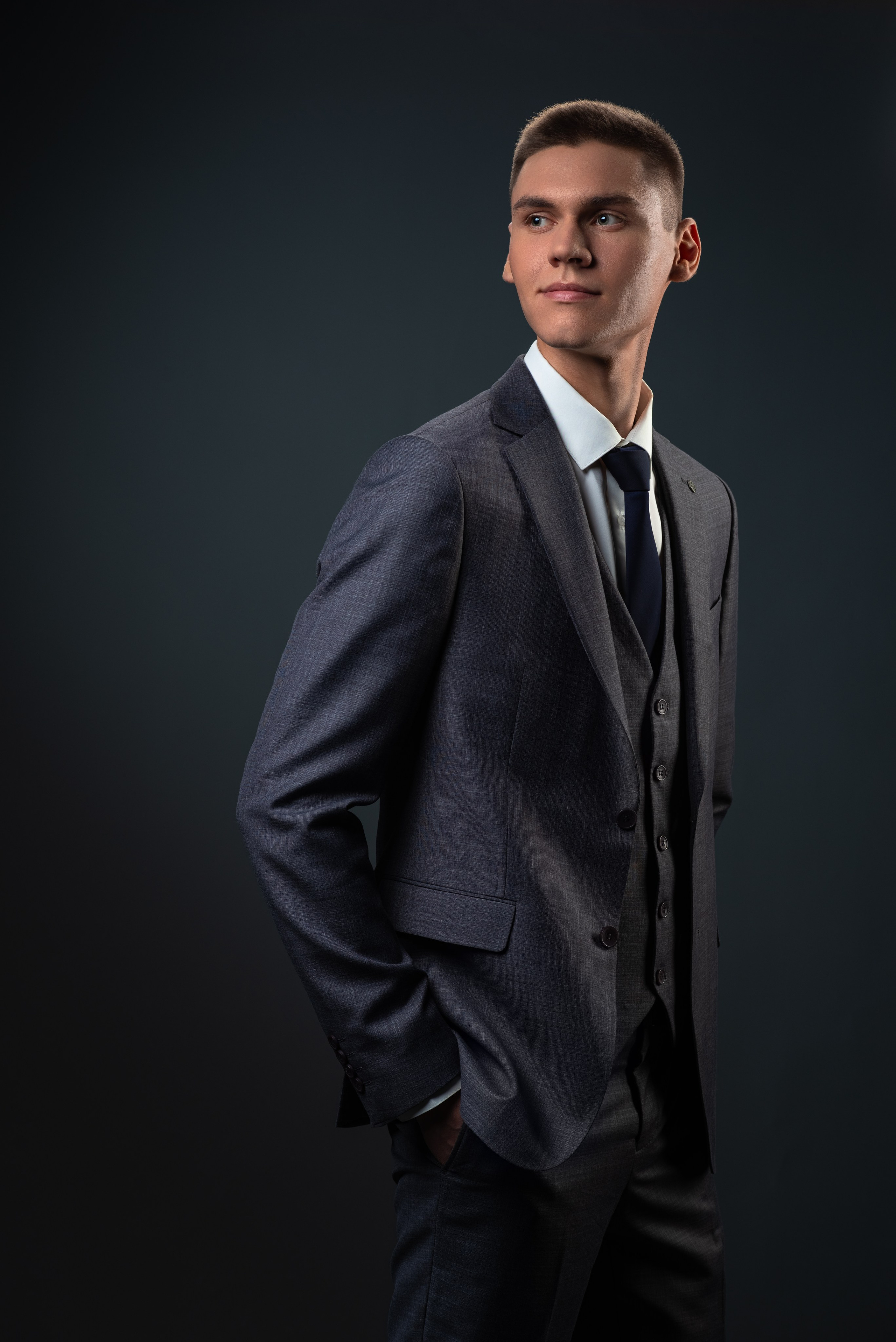 Деловой портрет руководителя отдела продаж.