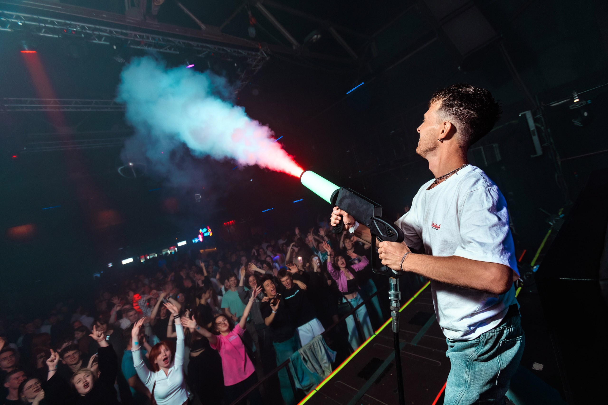 День первокурсника | Свобода. Репортажный фотограф Екатеринбург | Яркий, качественный репортаж | Концерты, клубы, репортаж, праздники, корпоративы