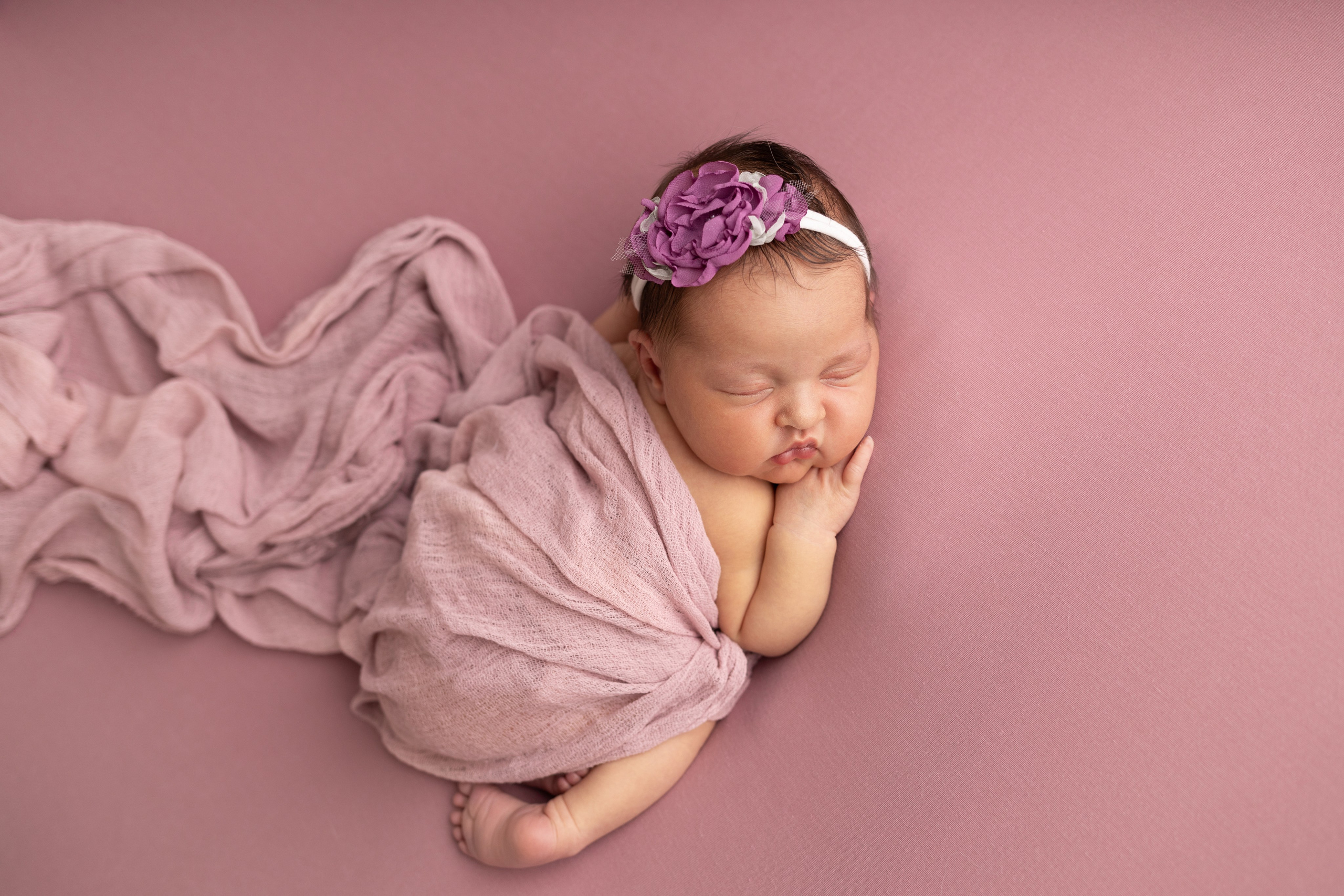 Классическая фотосессия малыша. Фотограф новорожденных малышей в Омске и Омской области Эльвира Камаева