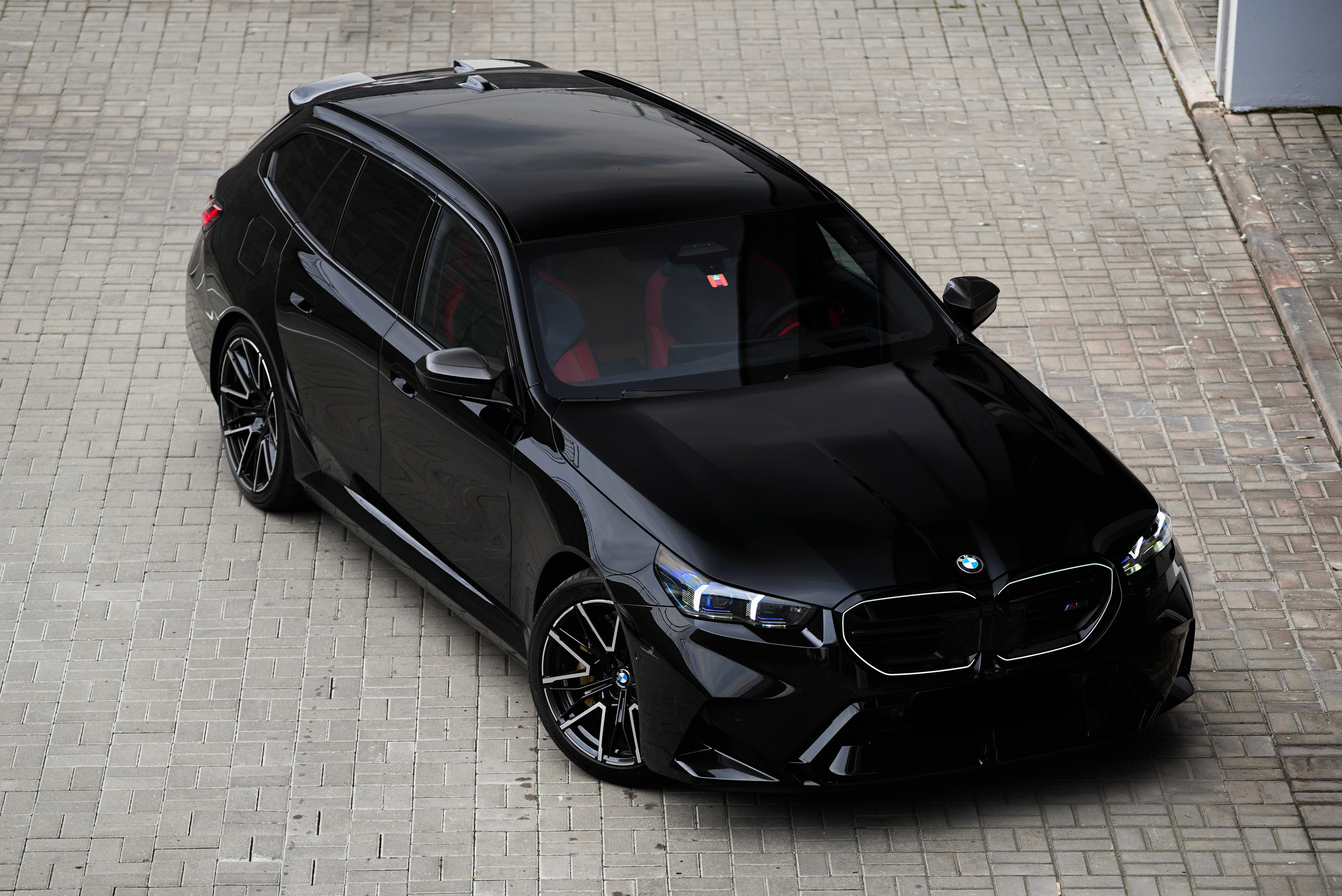 BMW M5 2025. Автомобильный и интерьерный фотограф в Минске Александр Тагаев