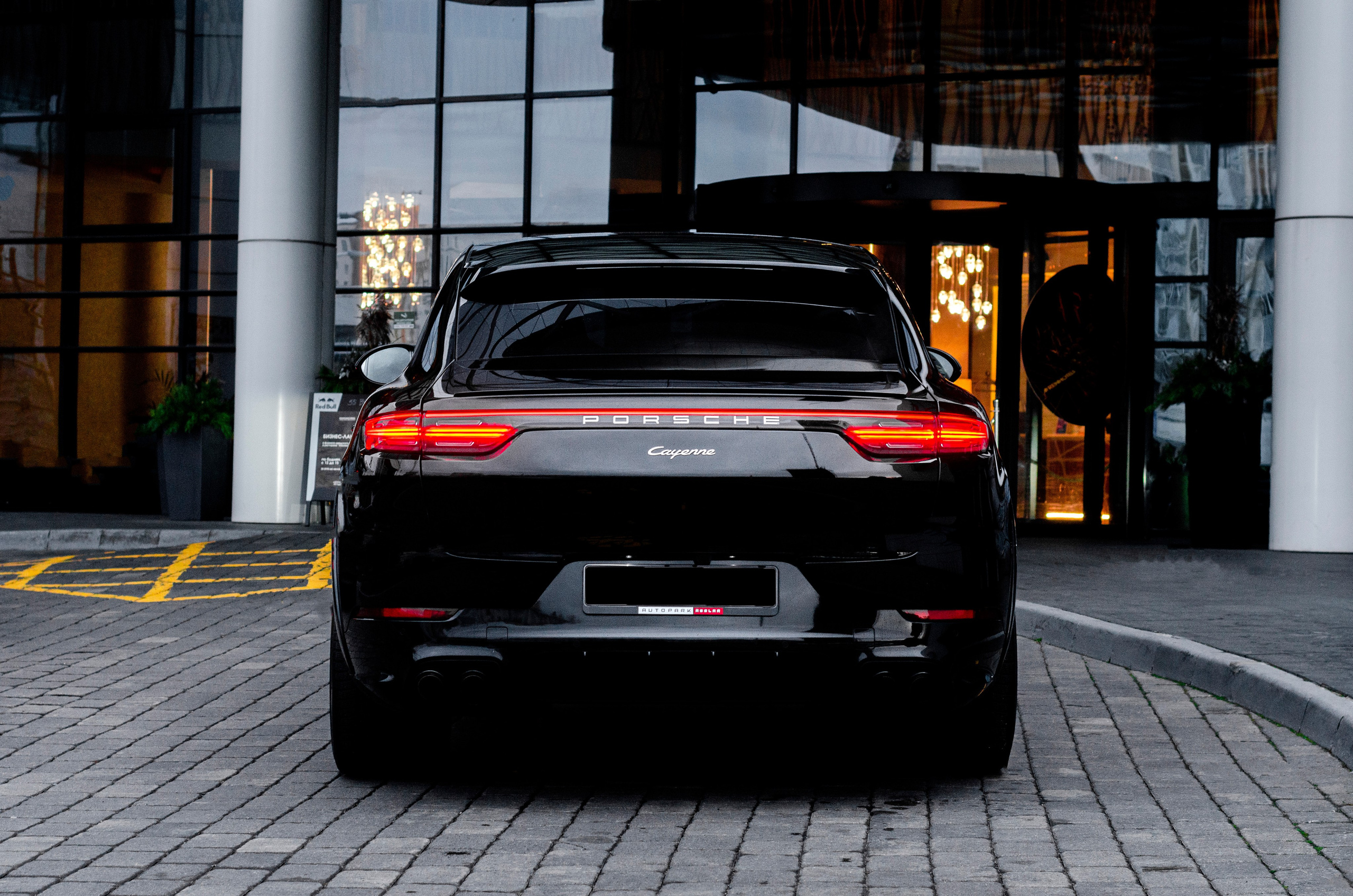 Porsche Cayenne. Автомобильный и интерьерный фотограф в Минске Александр Тагаев