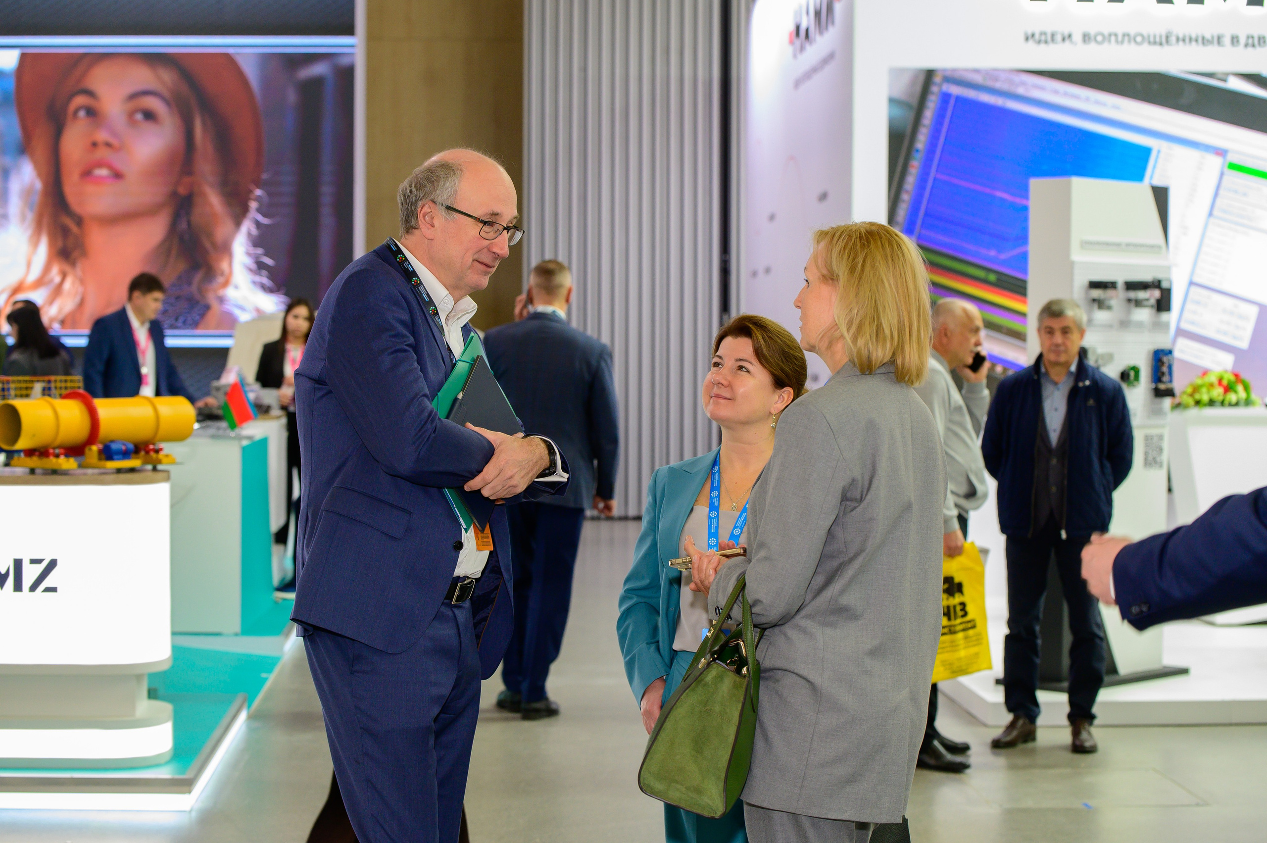 BigindustrialweekBelarus. Фотоуслуги, услуги фотографа, фотографирование важных событий