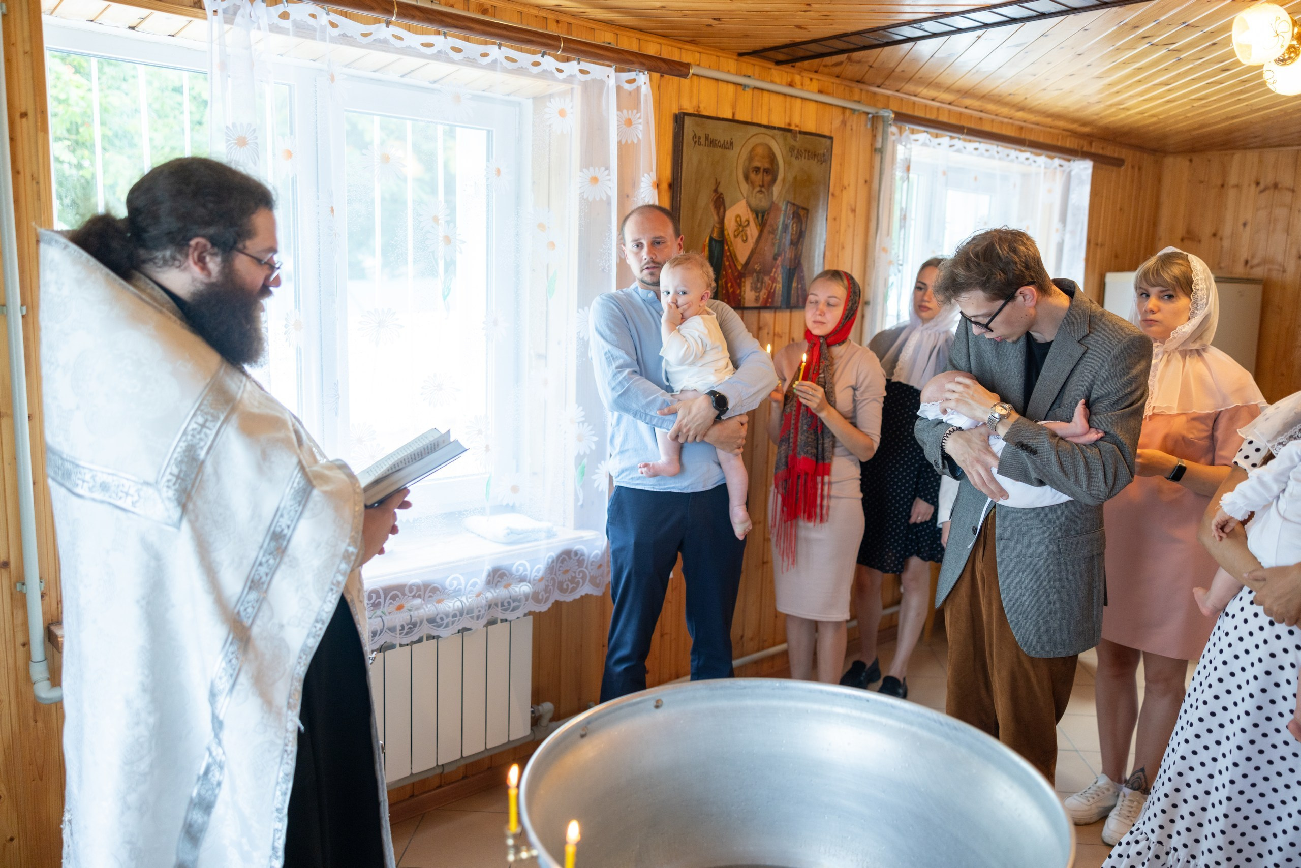 Образец репортажа крещения оригиналы, без искажений, без вспышки, светосильная оптика!. Фотограф в Туле Крупский АнДРей. Фотостудия «КАДР71» в Туле