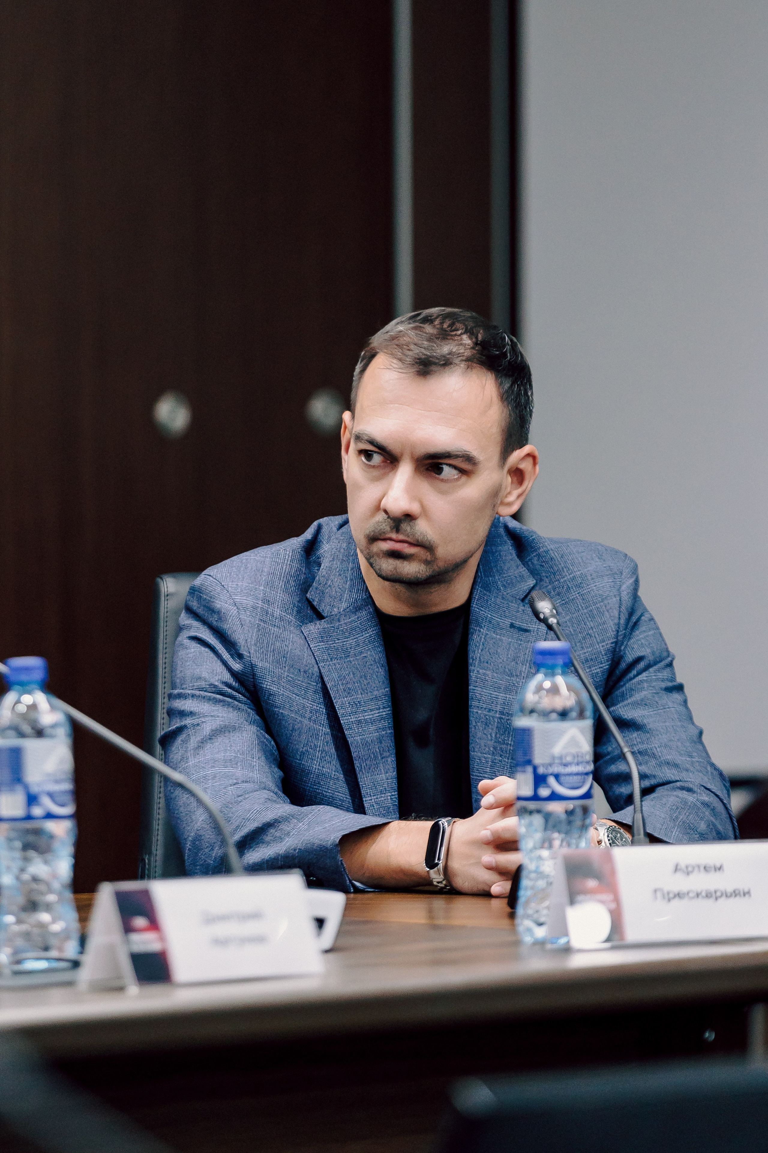 СКБ Контур — Форум будущего — Деловая программа. Лёшка Варзегов — фотограф