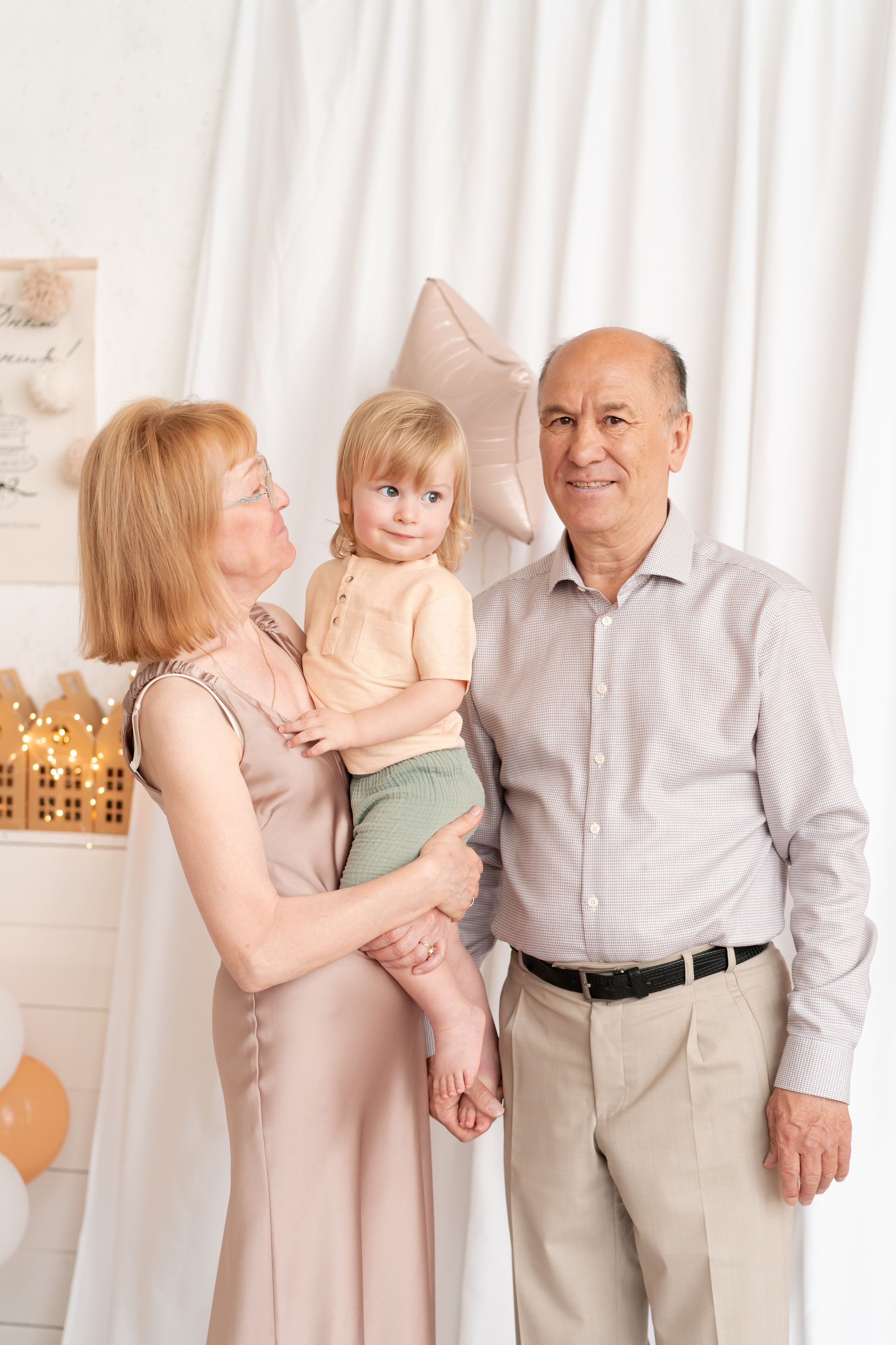 Мишенька с семьёй. Детская, семейная фотостудия в Санкт-Петербурге