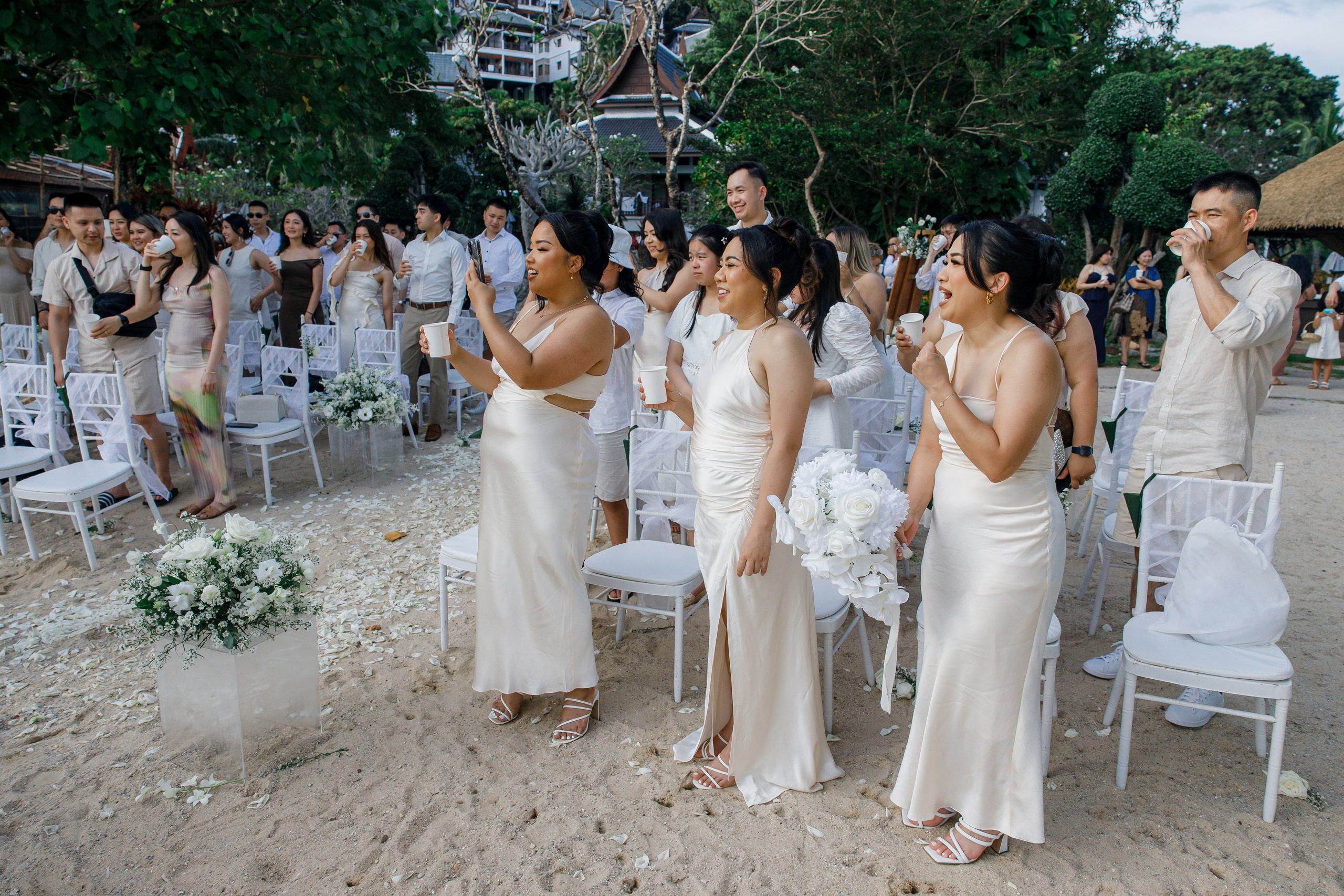 Wedding in Phuket at the Thavorn Hotel. Photographer in Phuket. Photographer Thailand