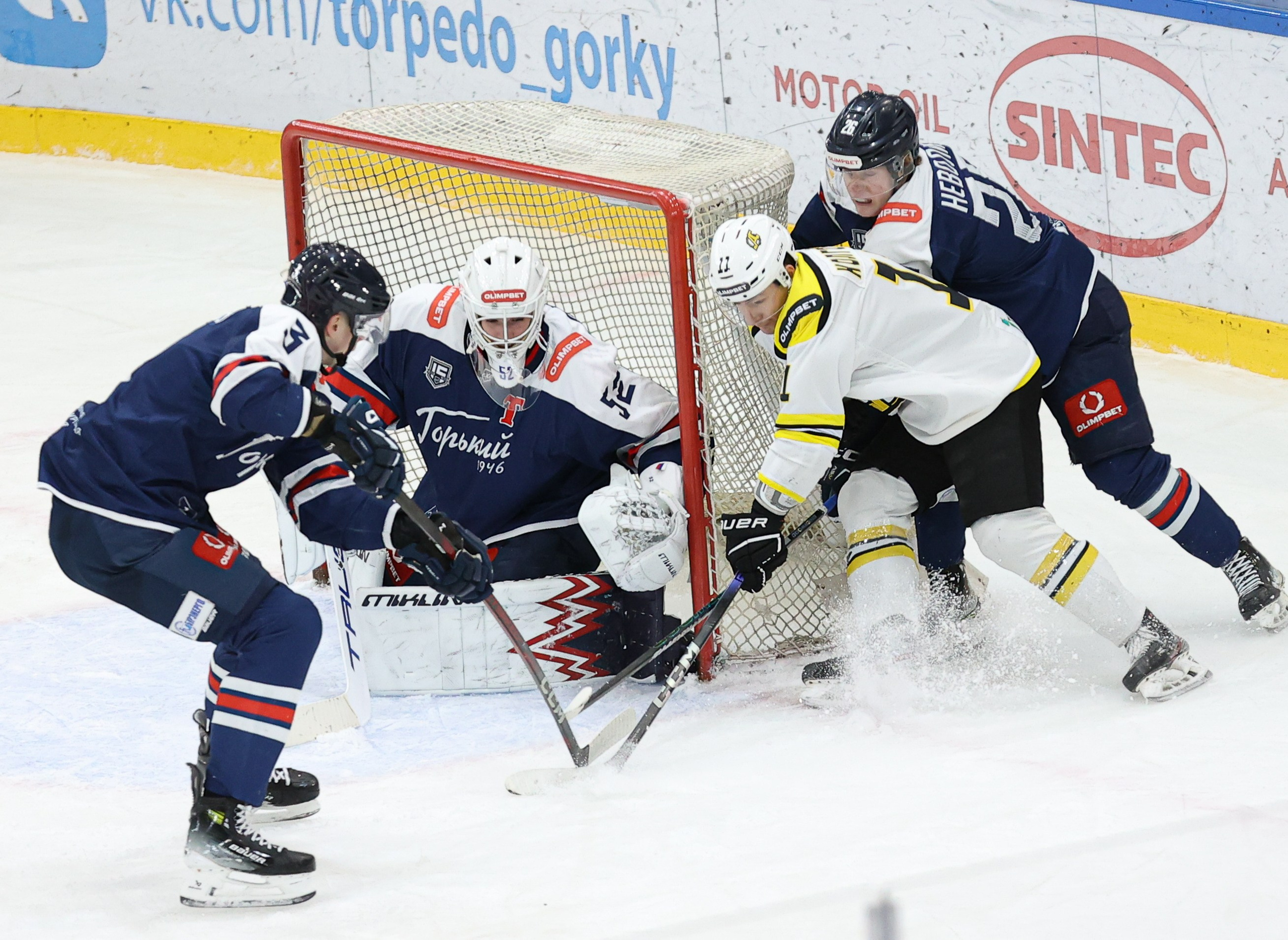 Хоккей. Спортивный фотограф Денис Веселов в Нижнем Новгороде