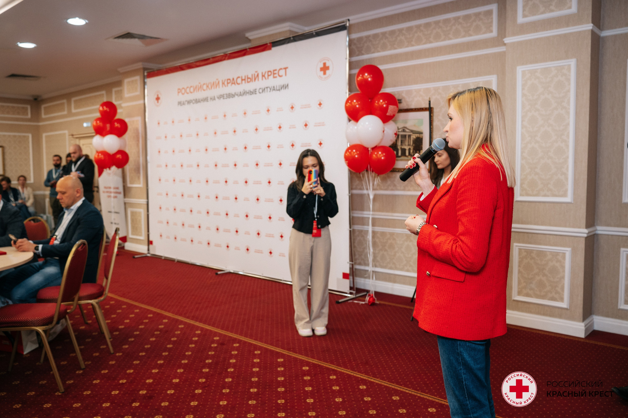 Красный крест | Дегас, медвежья берлога. Фотограф в Воронеже Ольга Космодемьянская