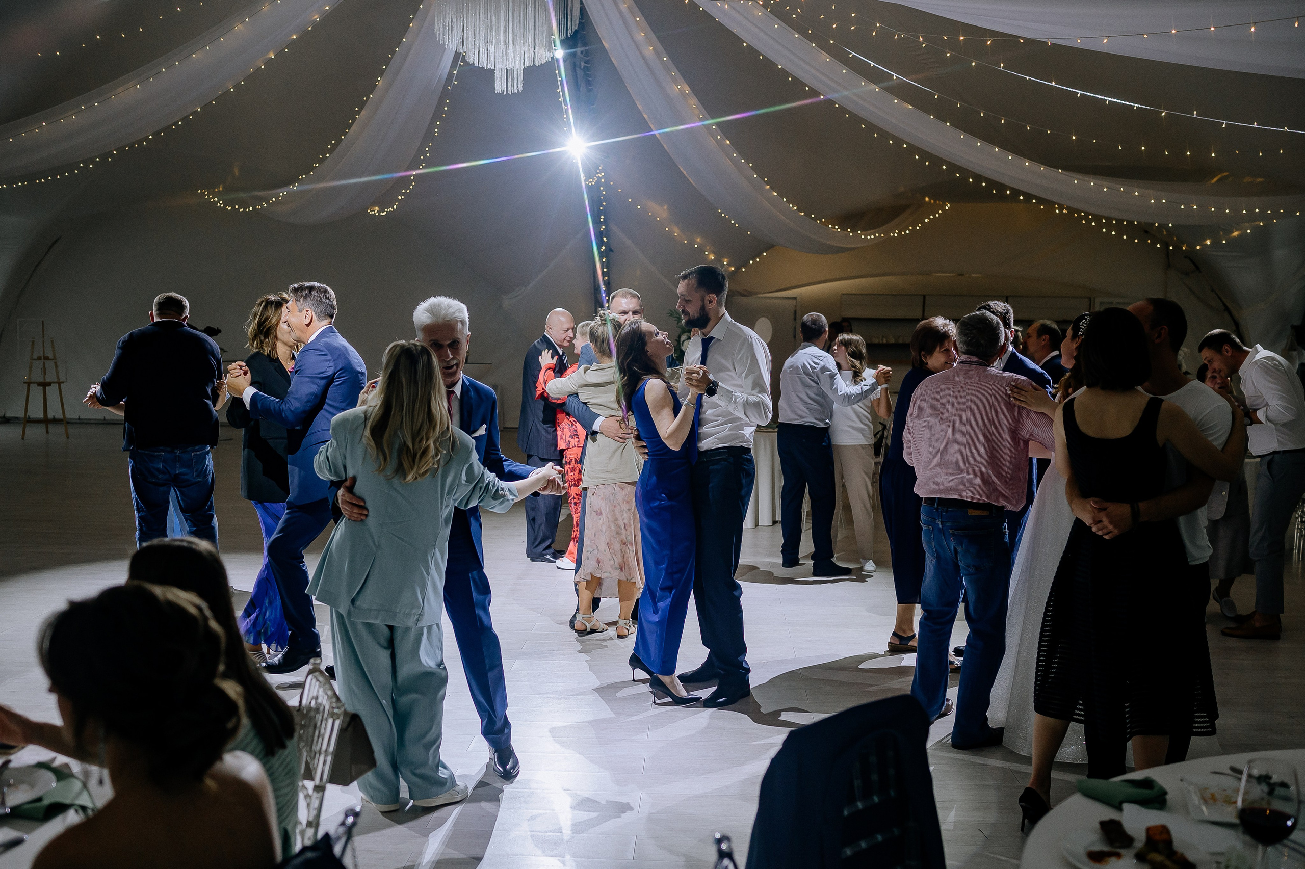 Свадебная фотосессия и выездная регистрация в Artiland. Свадебный фотограф Москва — Сергей и Татьяна