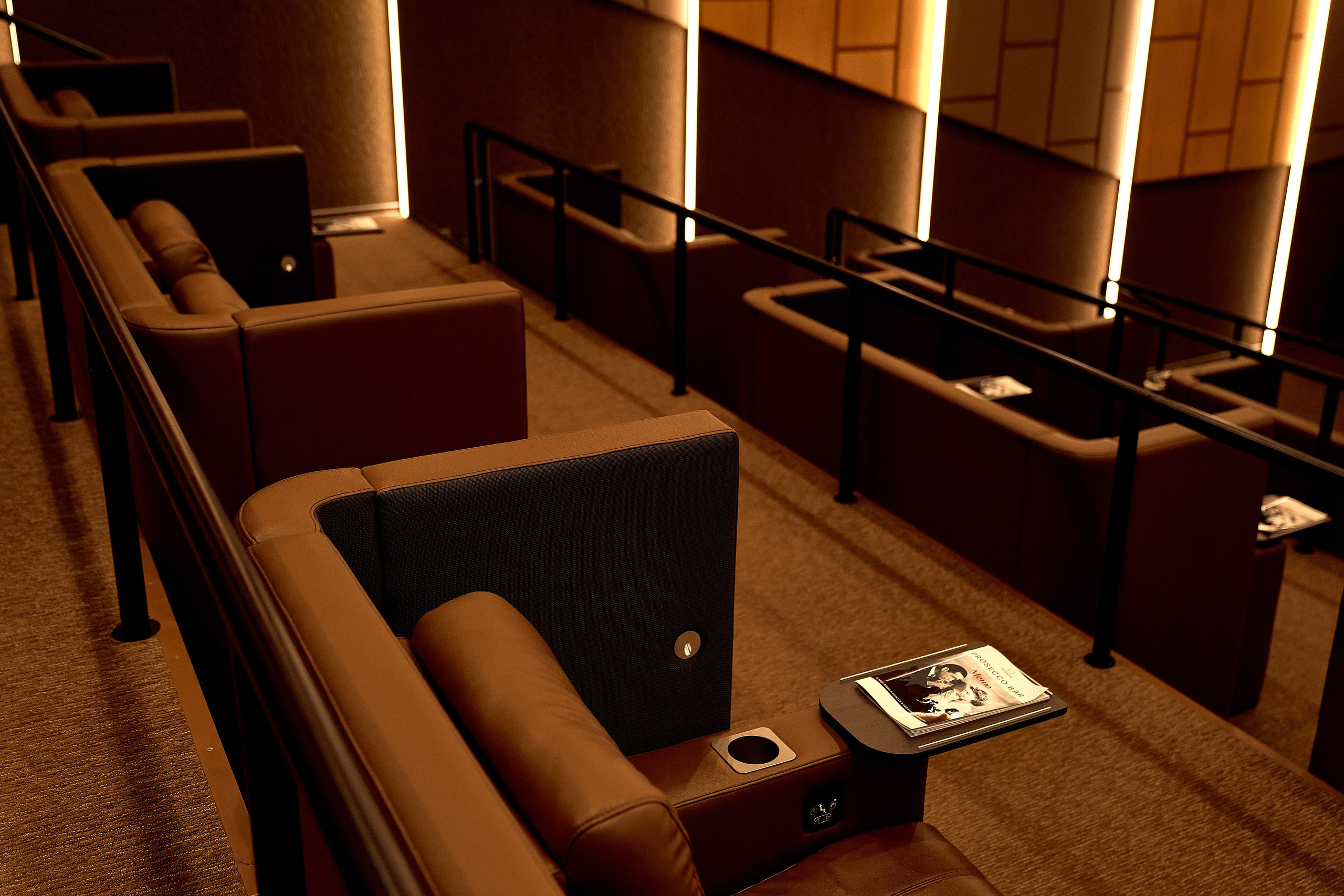 • Горизонт LED. Репортаж. Фотограф, индивидуальные женские, мужские фотосессии в Ростове-на-Дону