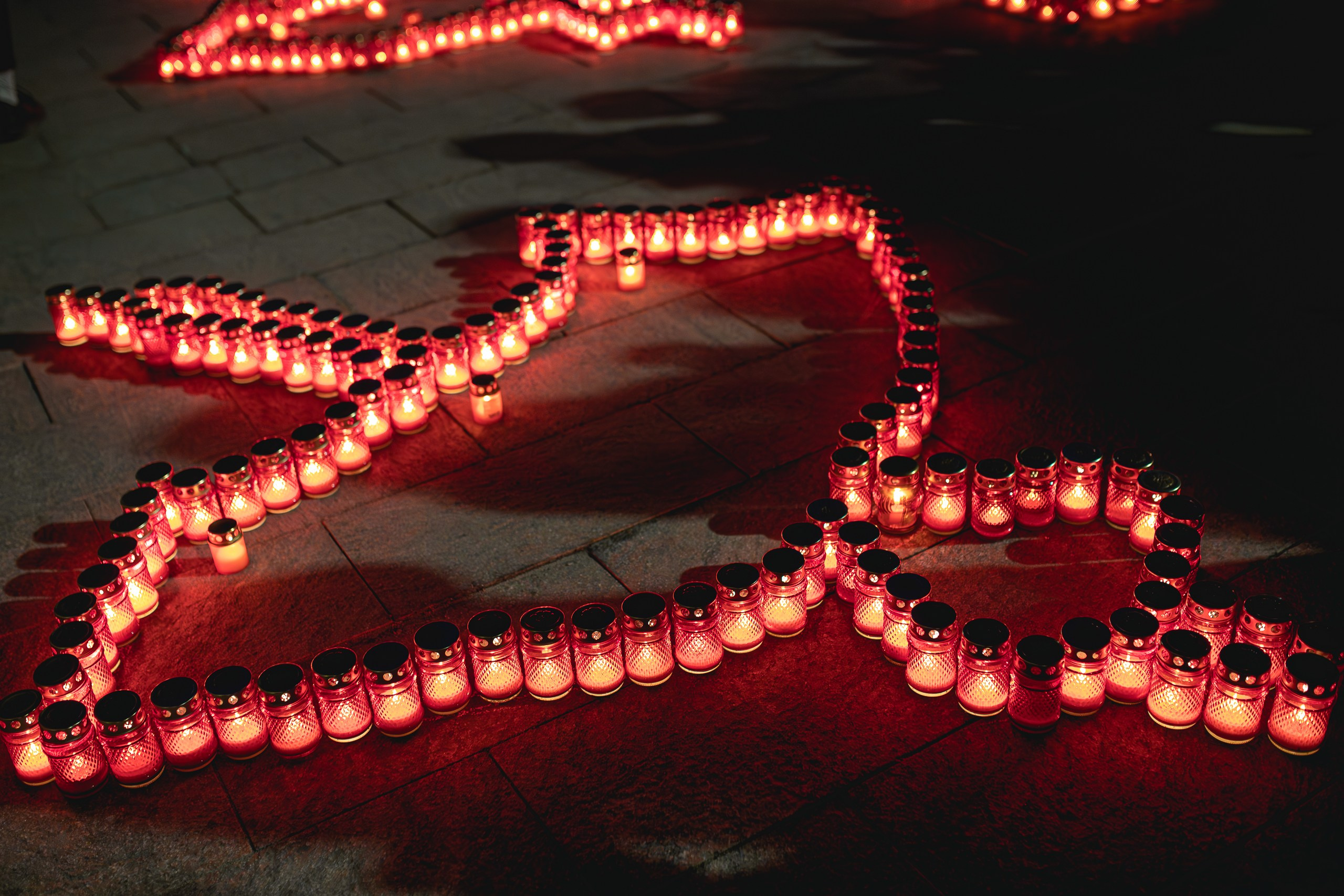 Акция памяти по погибшим в «Крокусе». Портретный и репортажный фотограф в Воронеже: Анастасия Пузикова