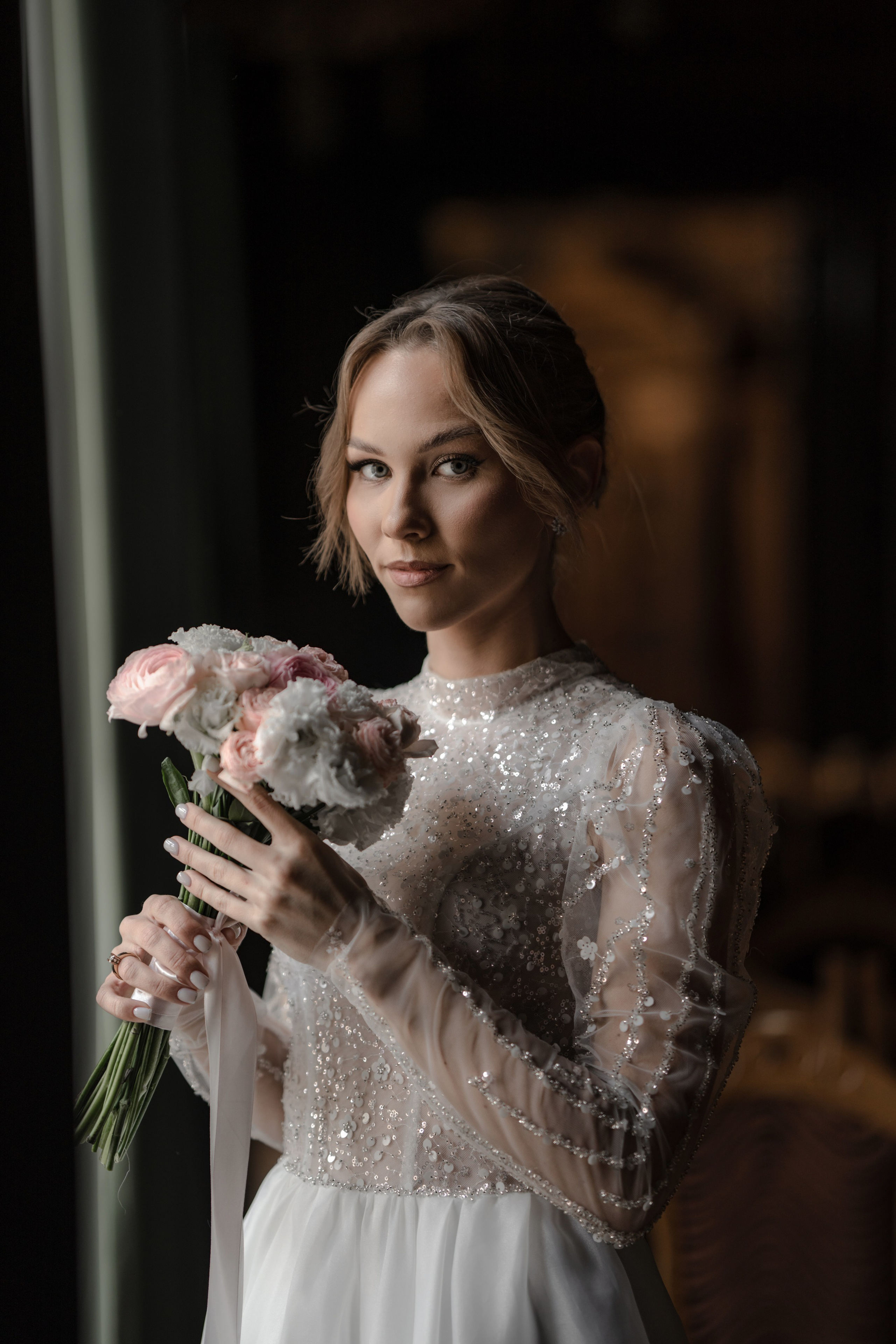 Жених и невеста в Доме ученых в Санкт-Петербурге. Свадебный фотограф Александр Невский в Санкт-Петербурге