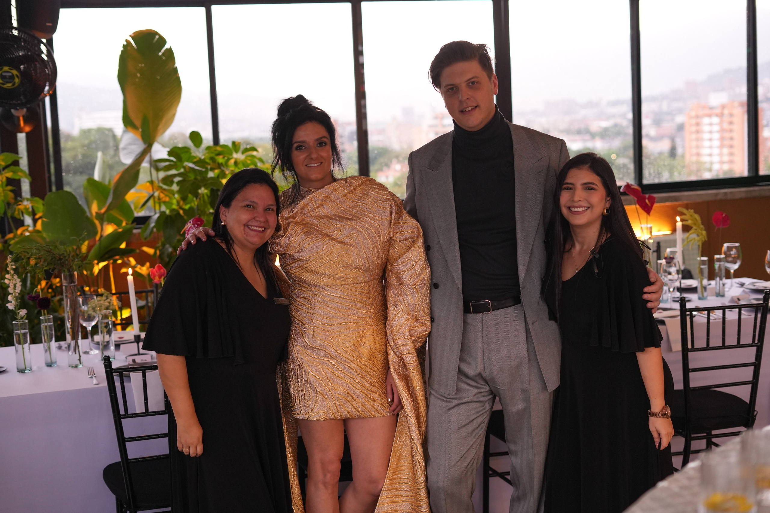 Olivia and Zack / 1 wedding day. Wedding Photographer in Barcelona and Medellin