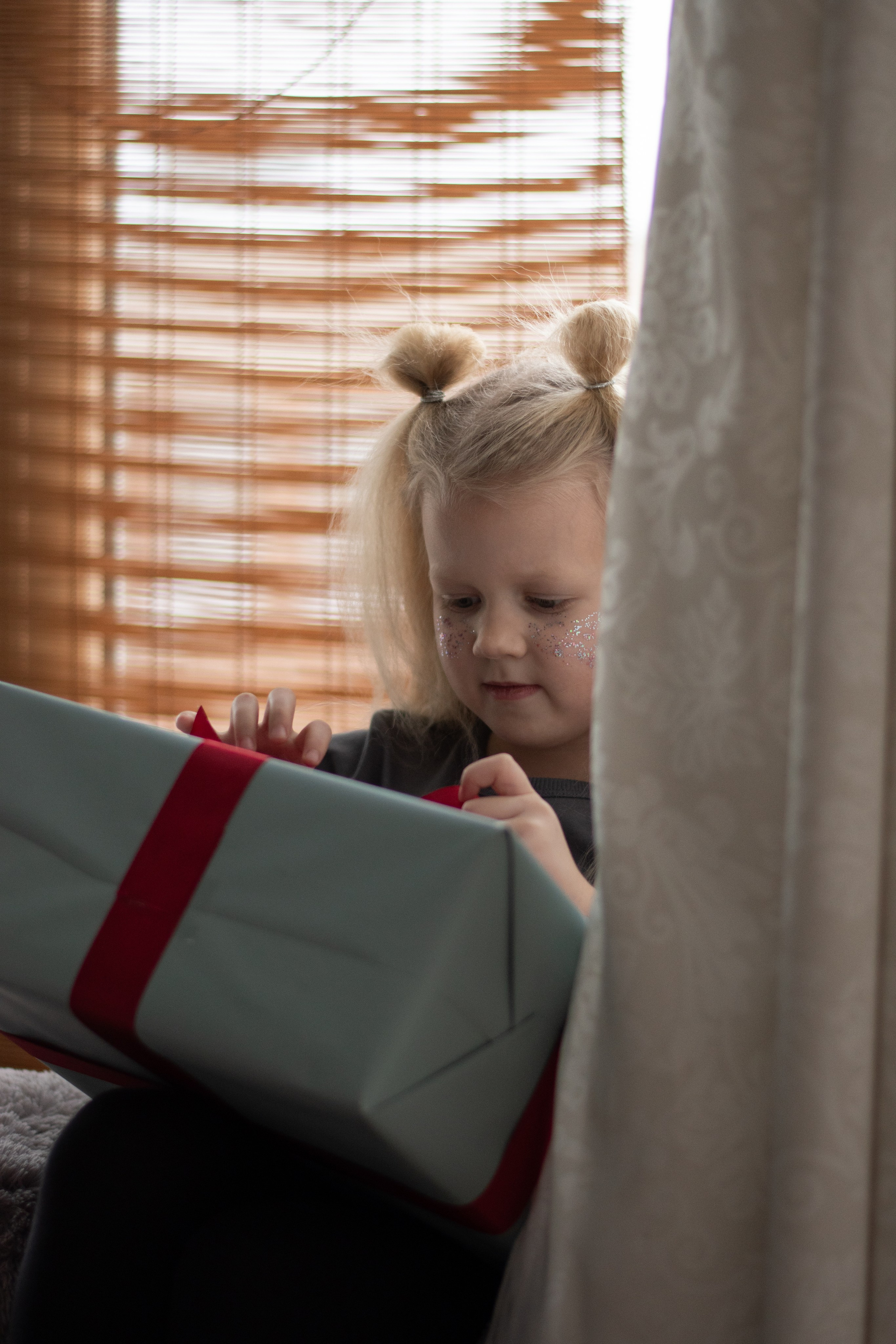 Ксения и прекрасные малышки Милана и Арина. Фотограф в Новосибирске Фальман Полина