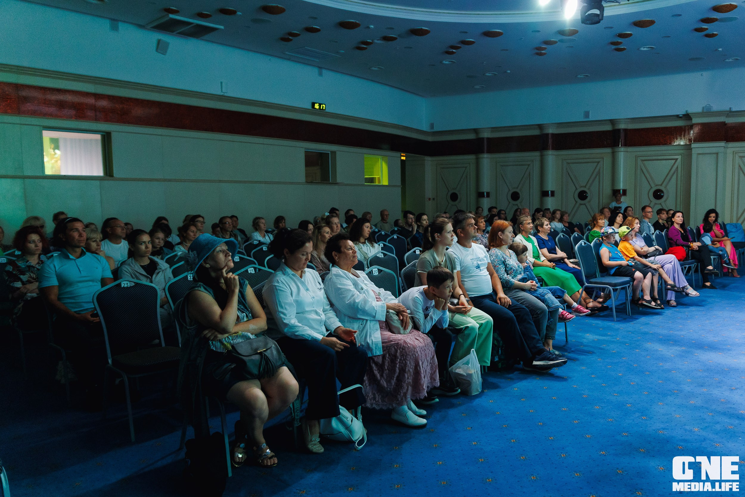 Фоторепортаж из Янтарь Холла. One Media Life: фоторепортажи, фотоотчеты с мероприятий и заведений