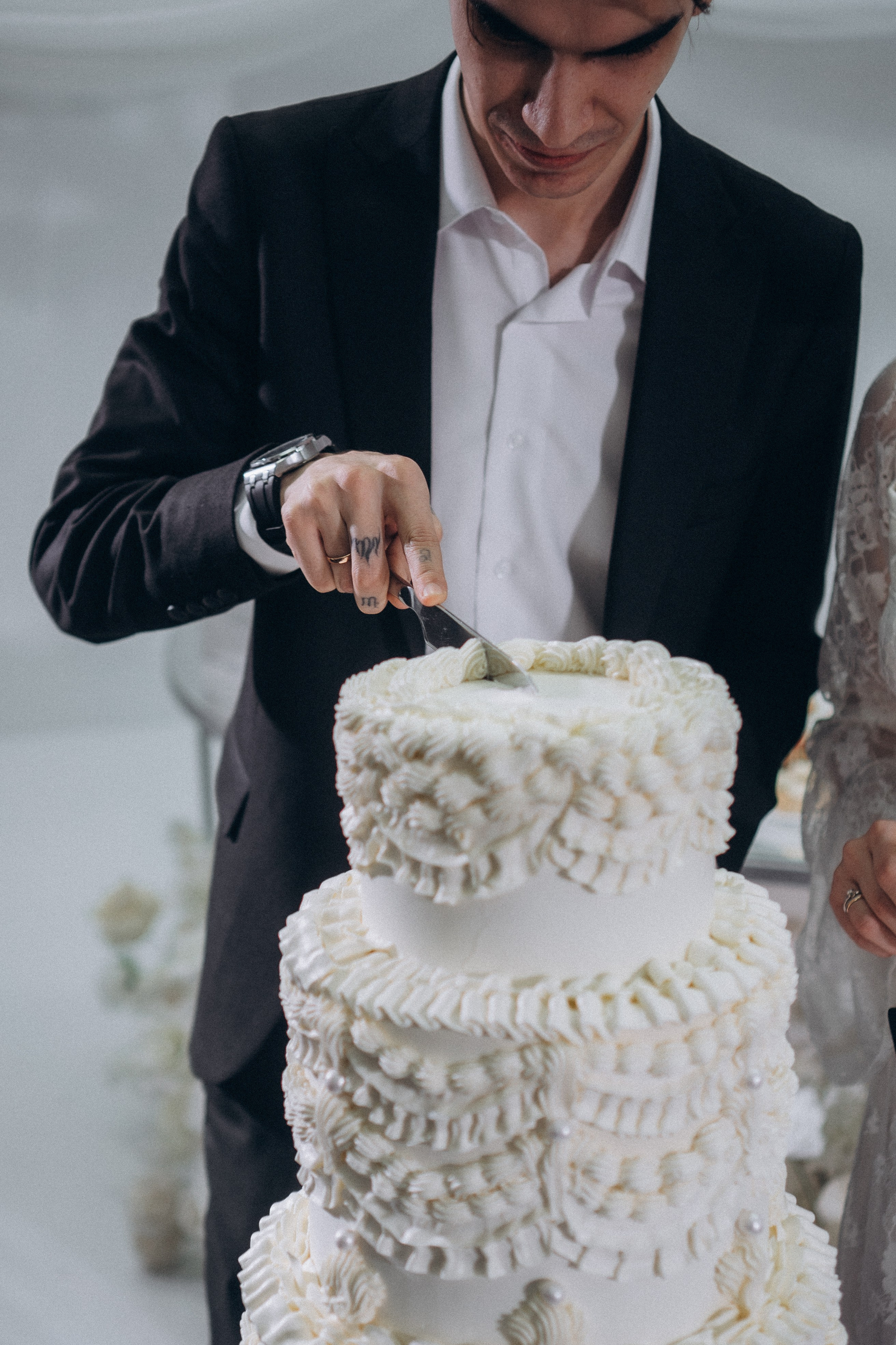 СВАДЕБНЫЙ ТОРТ. ФОТОСЕСИИЯ БАНКЕТА (СНЯТО В СИБИРЕ В НИЖНЕВАРТОВСКЕ). Профессиональный фотограф, Санкт-Петербург — Виктория Богомолова