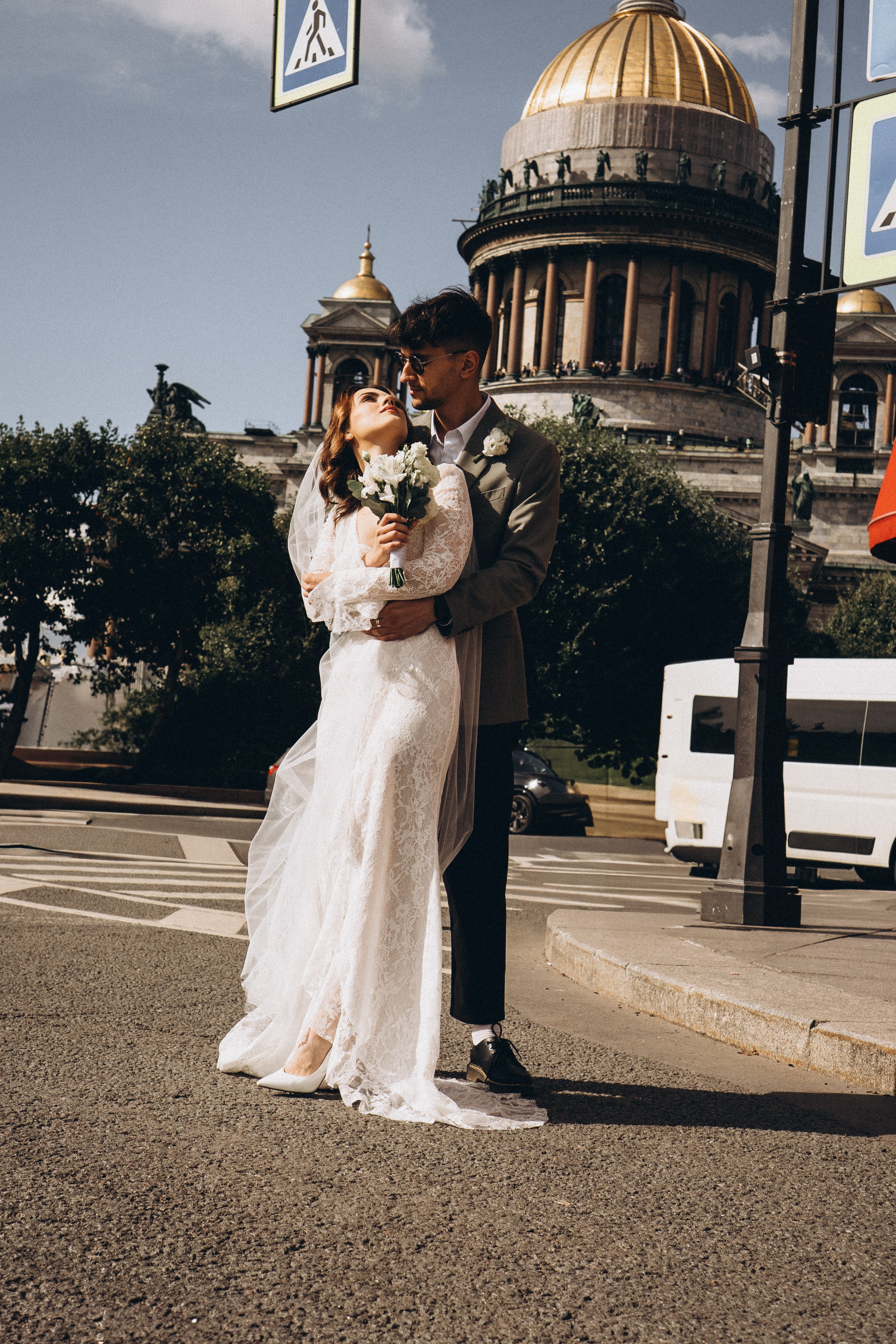 СВАДЕБНАЯ ПРОГУЛКА ВОЗЕ ИСАИКЕВСКОГО СОБОРА АСТОРИИ И ЗАКОНОДАЛЕТНОГО СОБРАНИЯ. Профессиональный фотограф, Санкт-Петербург — Виктория Богомолова