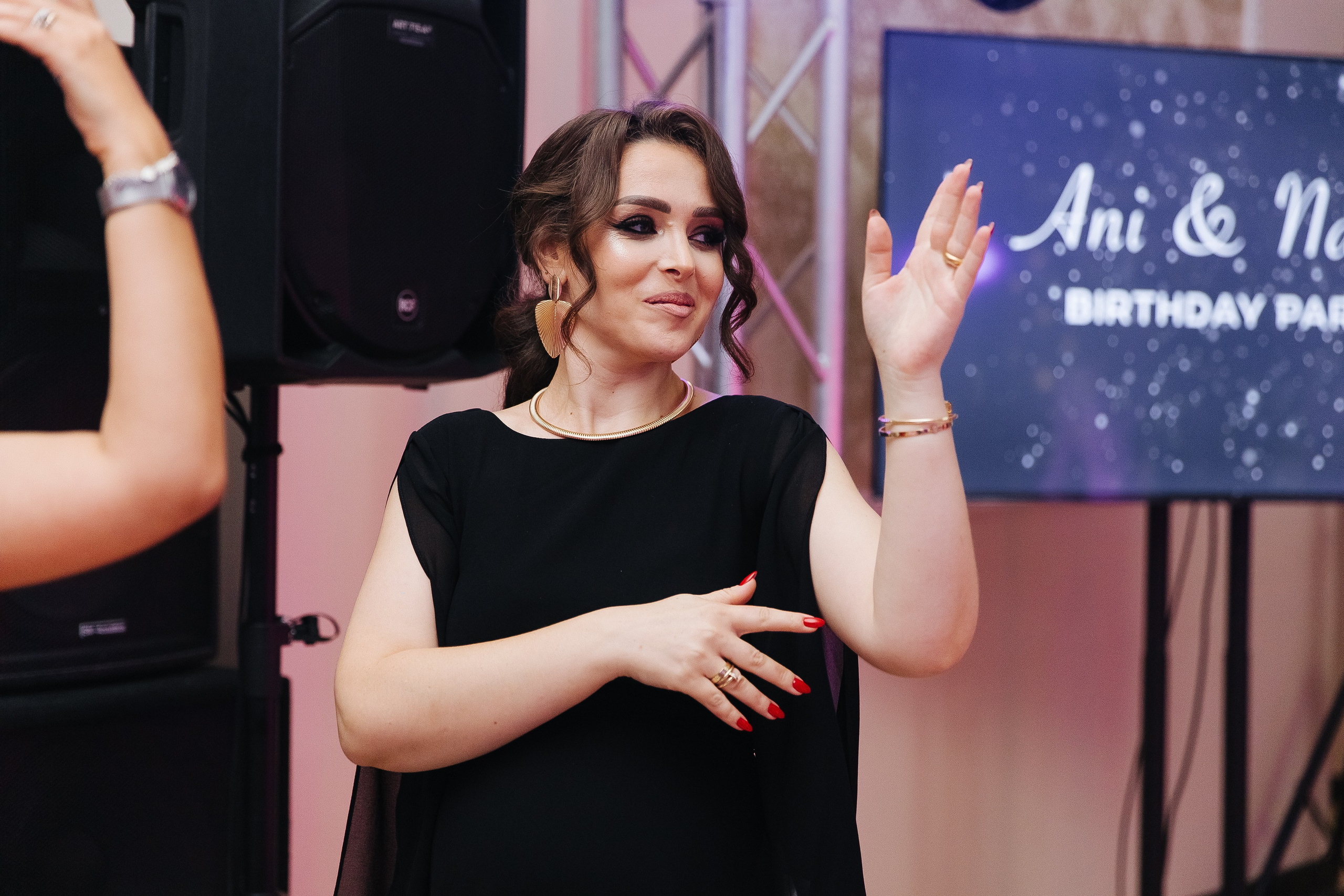 Ани и Назели. 35&5 День рождения, «Янтарь». Фотограф в Красноярске Надежда Воскресенская