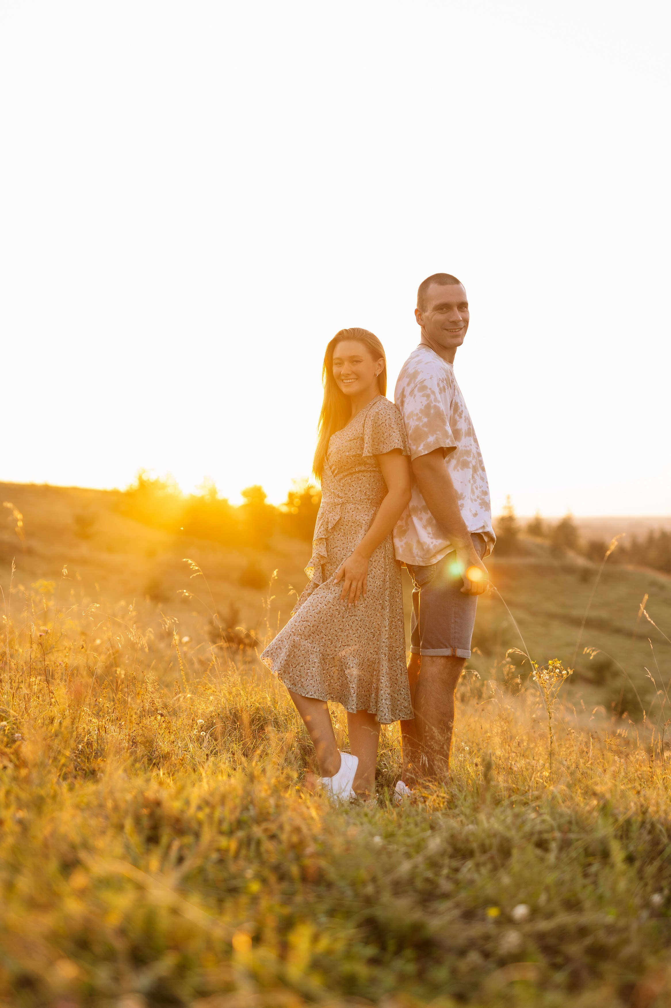 Фотосессия на закате на фоне природы для Инны и Максима. Свадебный фотограф в Тамбове Павел Четвертков