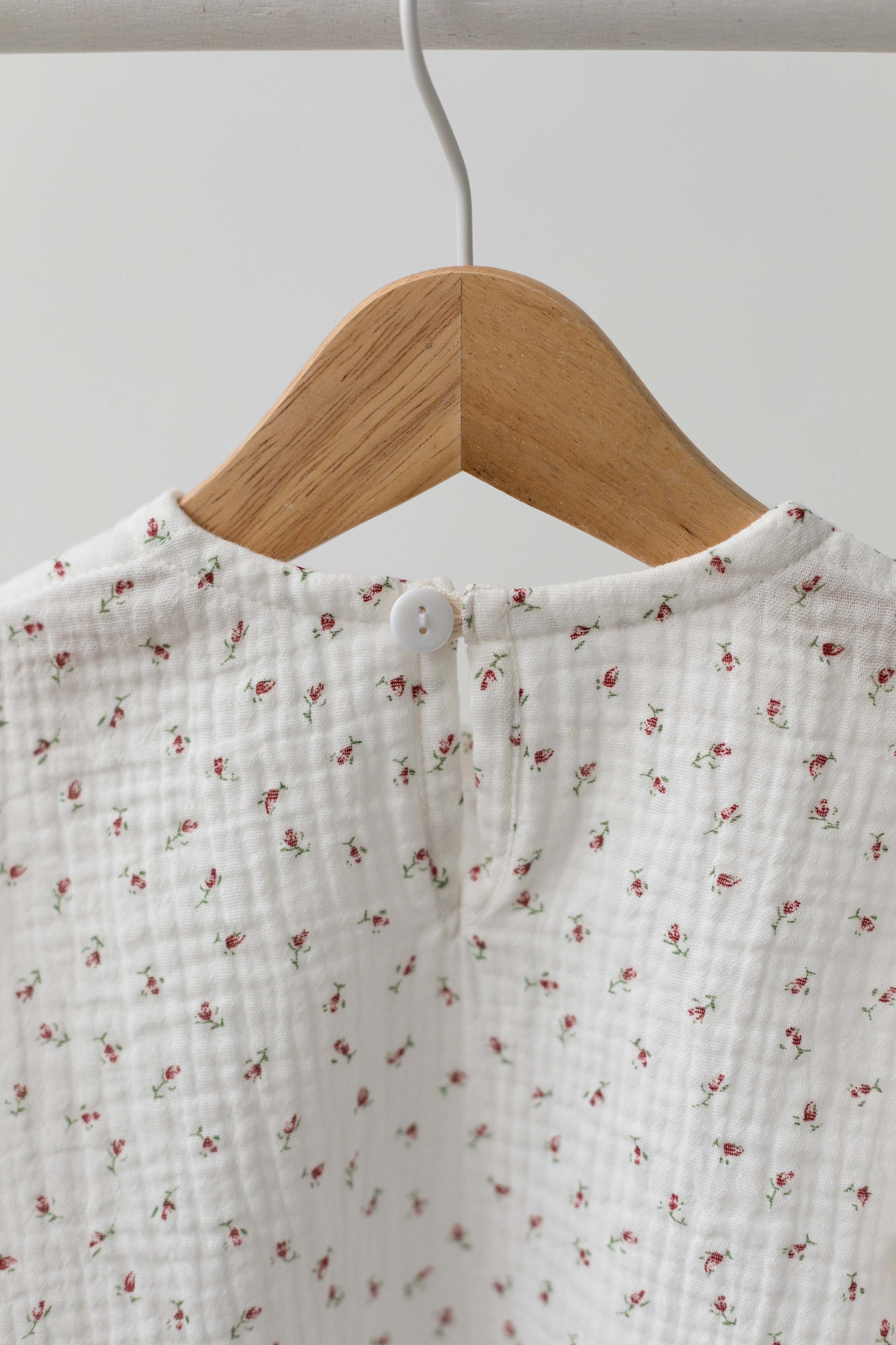 Съемка детской одежды бренда mamalanka для Ozon и соц сетей. Детский и контент фотограф Надя Волкова Санкт-Петербург