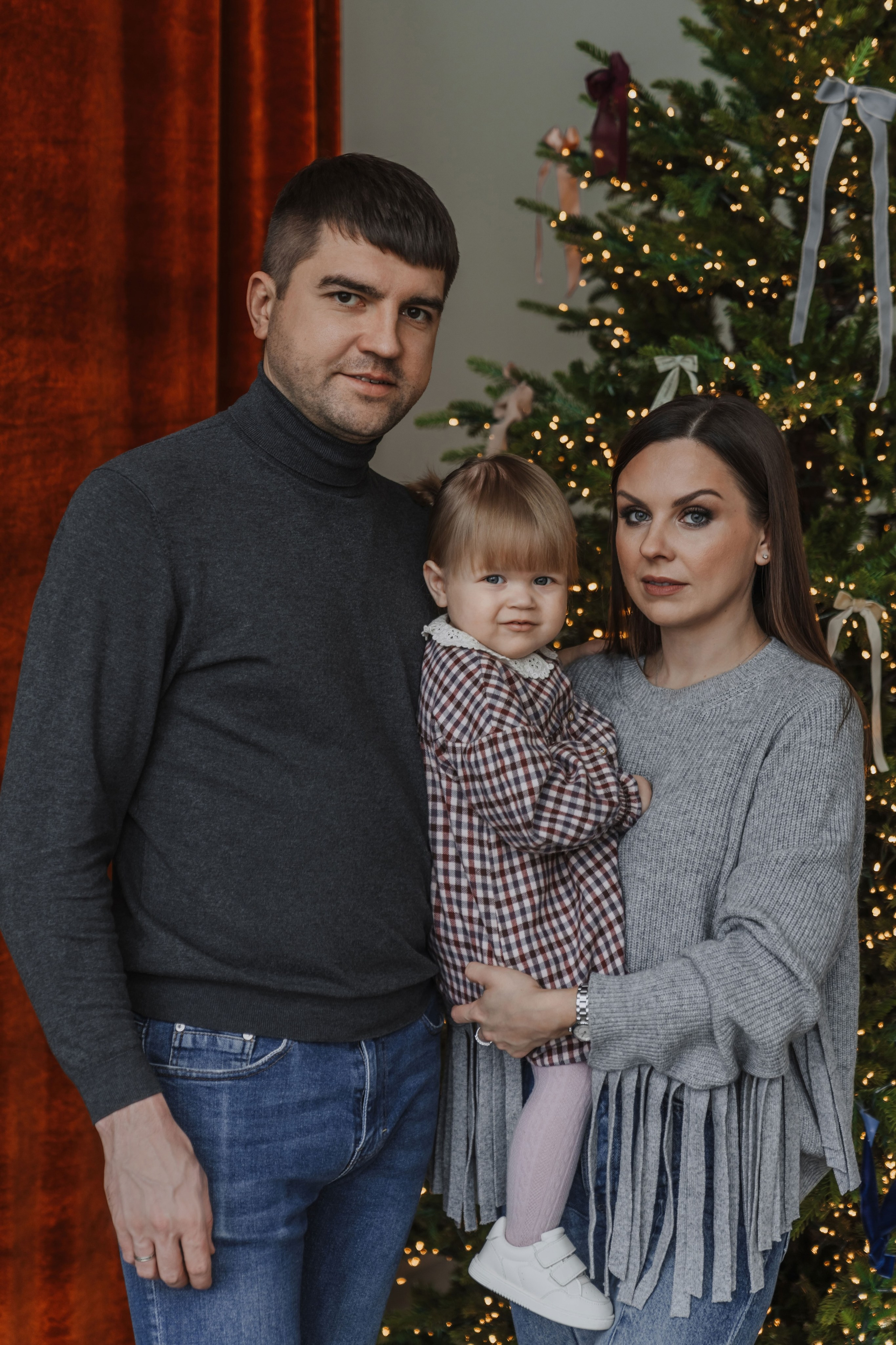 Michail, Ekaterina and Masha. Christmas. Minsk. Olga Modjaro