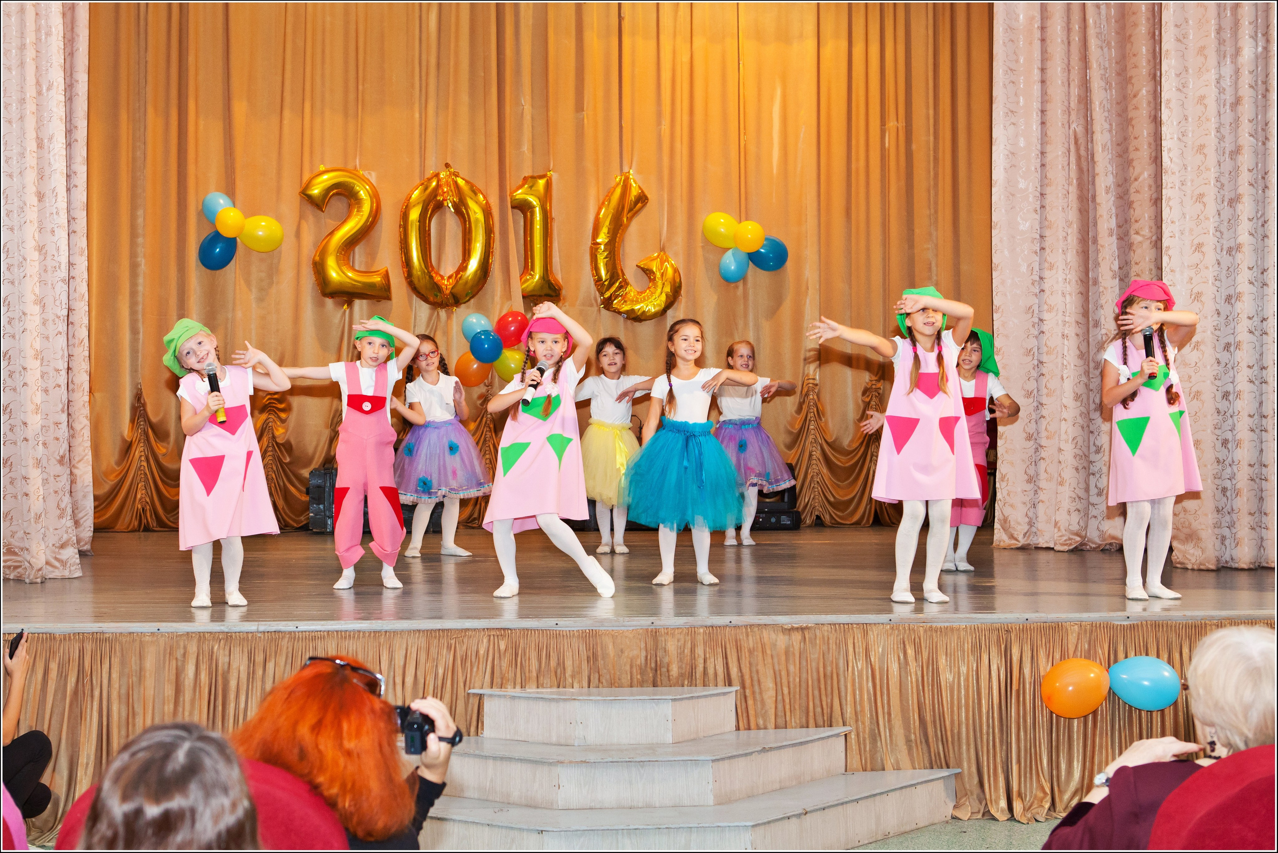 Выступление коллектива Дежавю. Фото и видео Москва, Московский. Свадебный фотограф, видеограф, фотосессии, видеосъемка