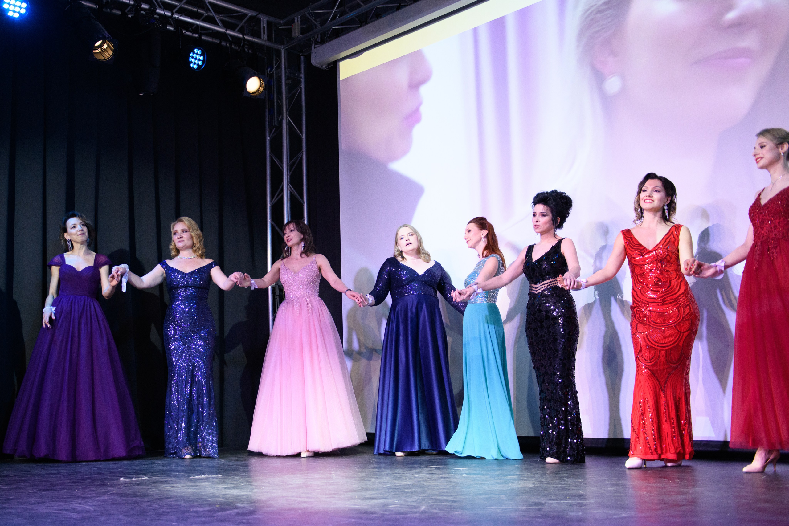 Финал конкурса красоты и материнства «Особенная мама». Организация и проведение фотосъемок в Санкт-Петербурге. Фотограф Смирягин Илья