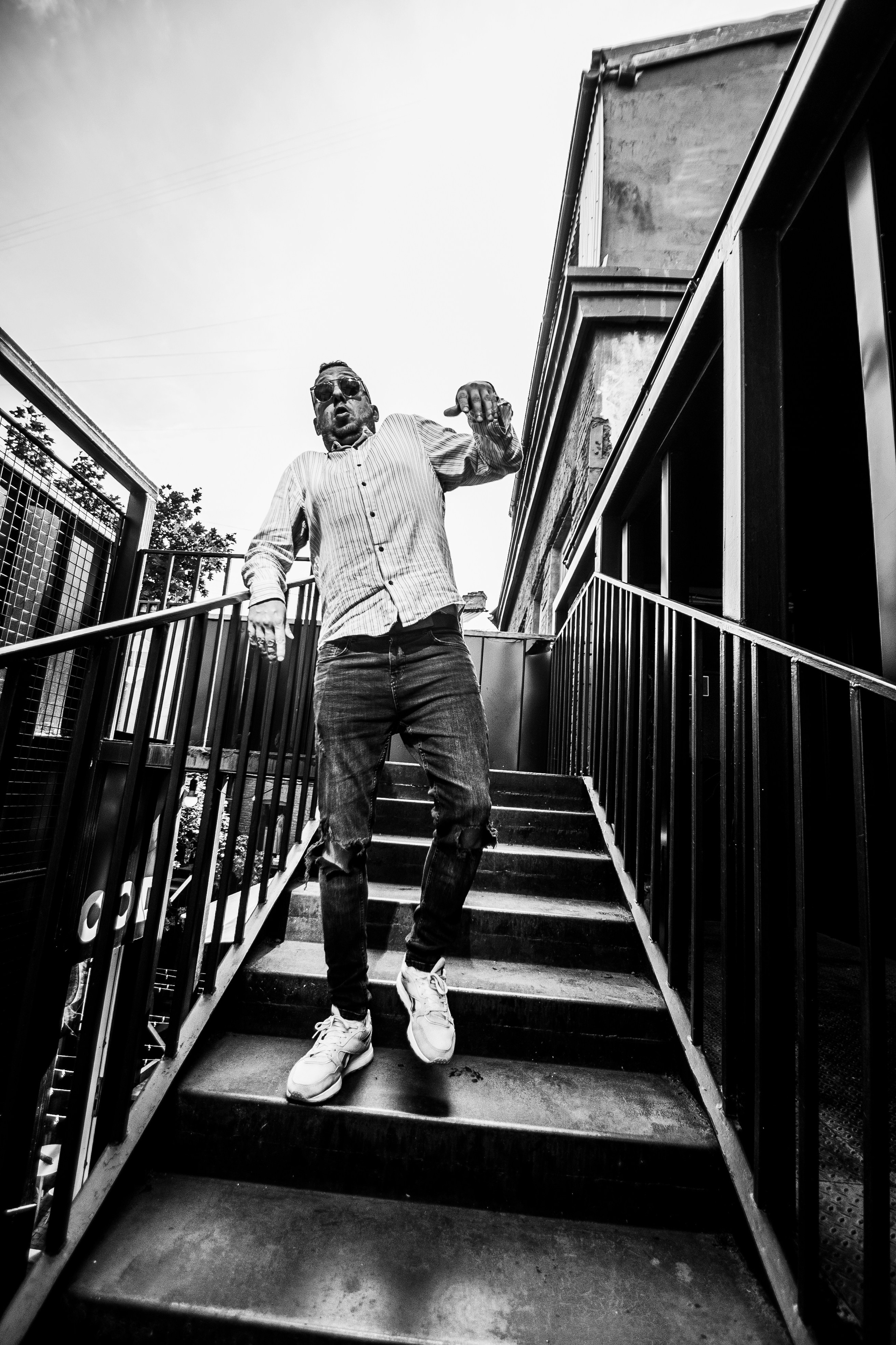 Абу Шоу. ОЧЕНЬ ПЛОХОЙ ФОТОГРАФ