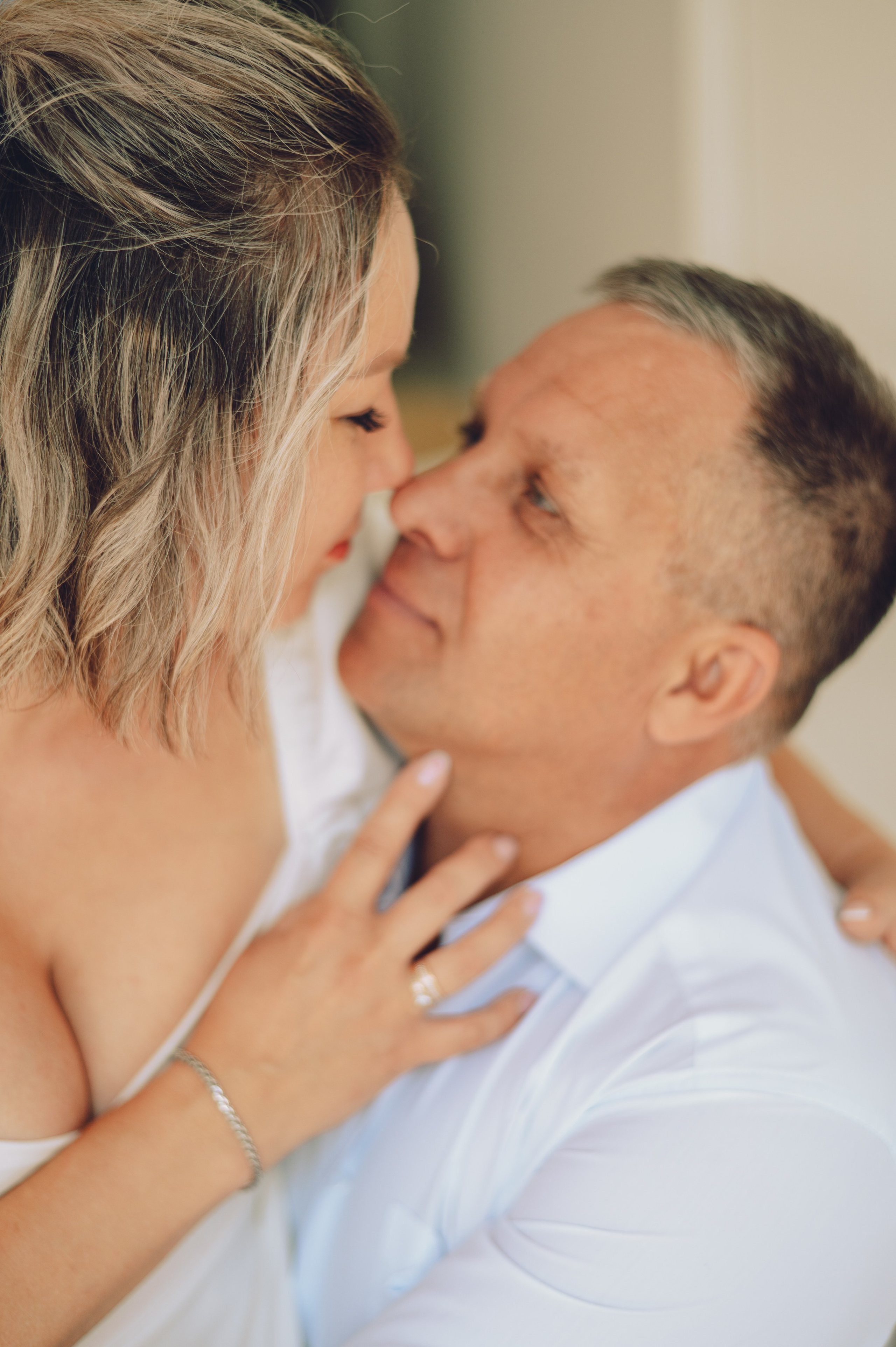 Свадебная фотосессия в студии. Фотограф в Кирове Инна Софронова