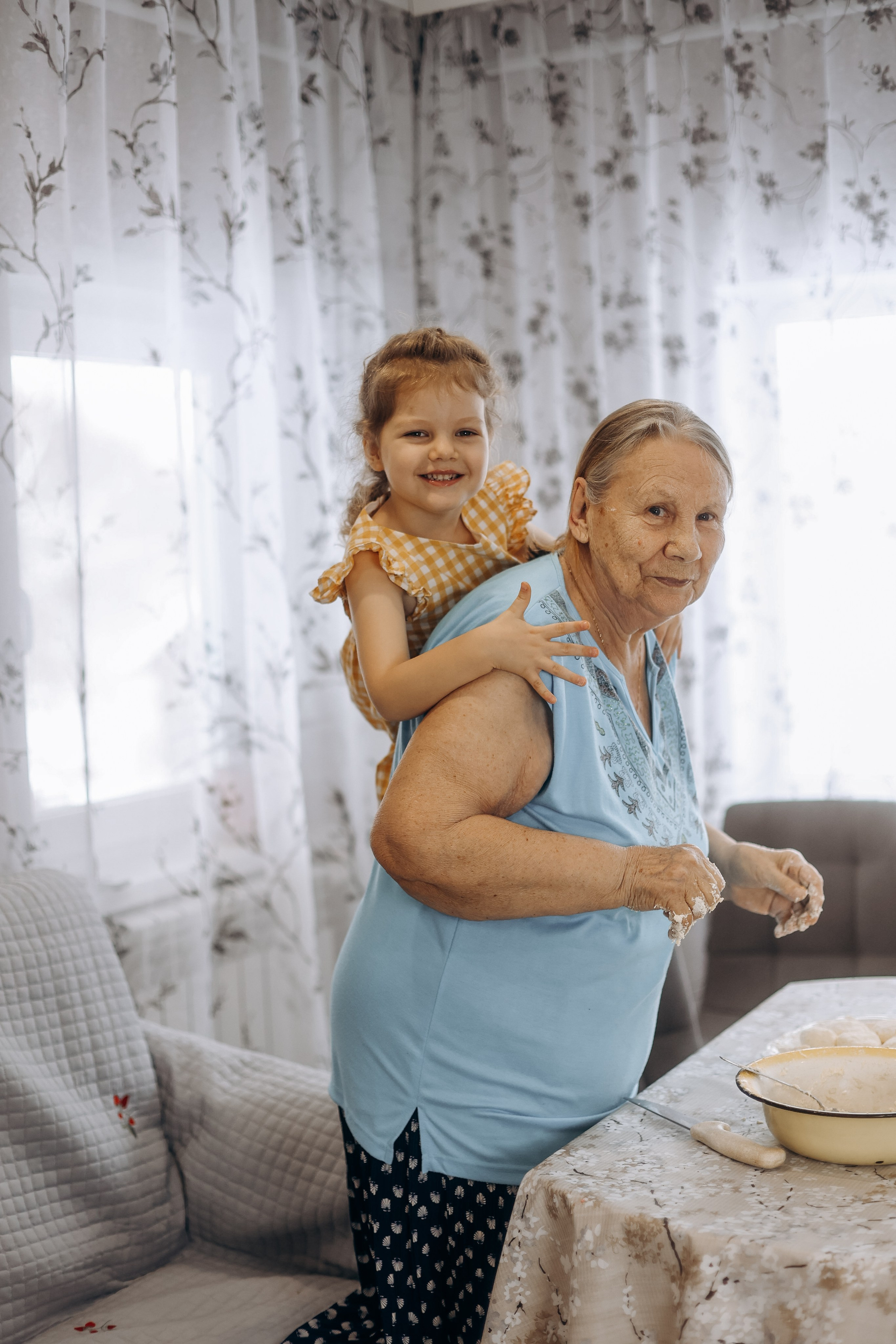 В гостях у Лидии Петровны. Утренние сырники. Детский и Семейный фотограф Елена Карпушина
