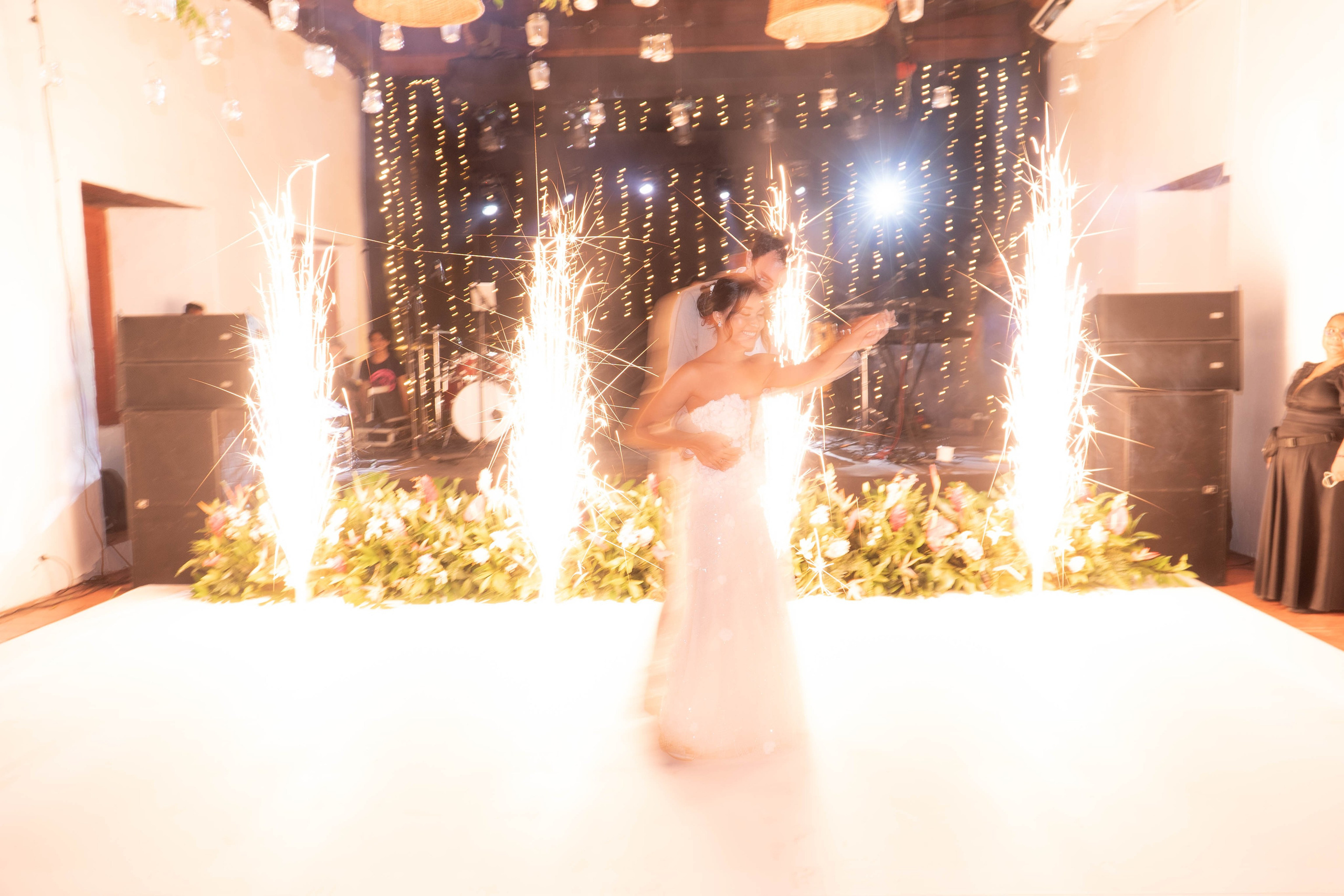 Catalina and Romain. Wedding Photographer in Barcelona and Medellin