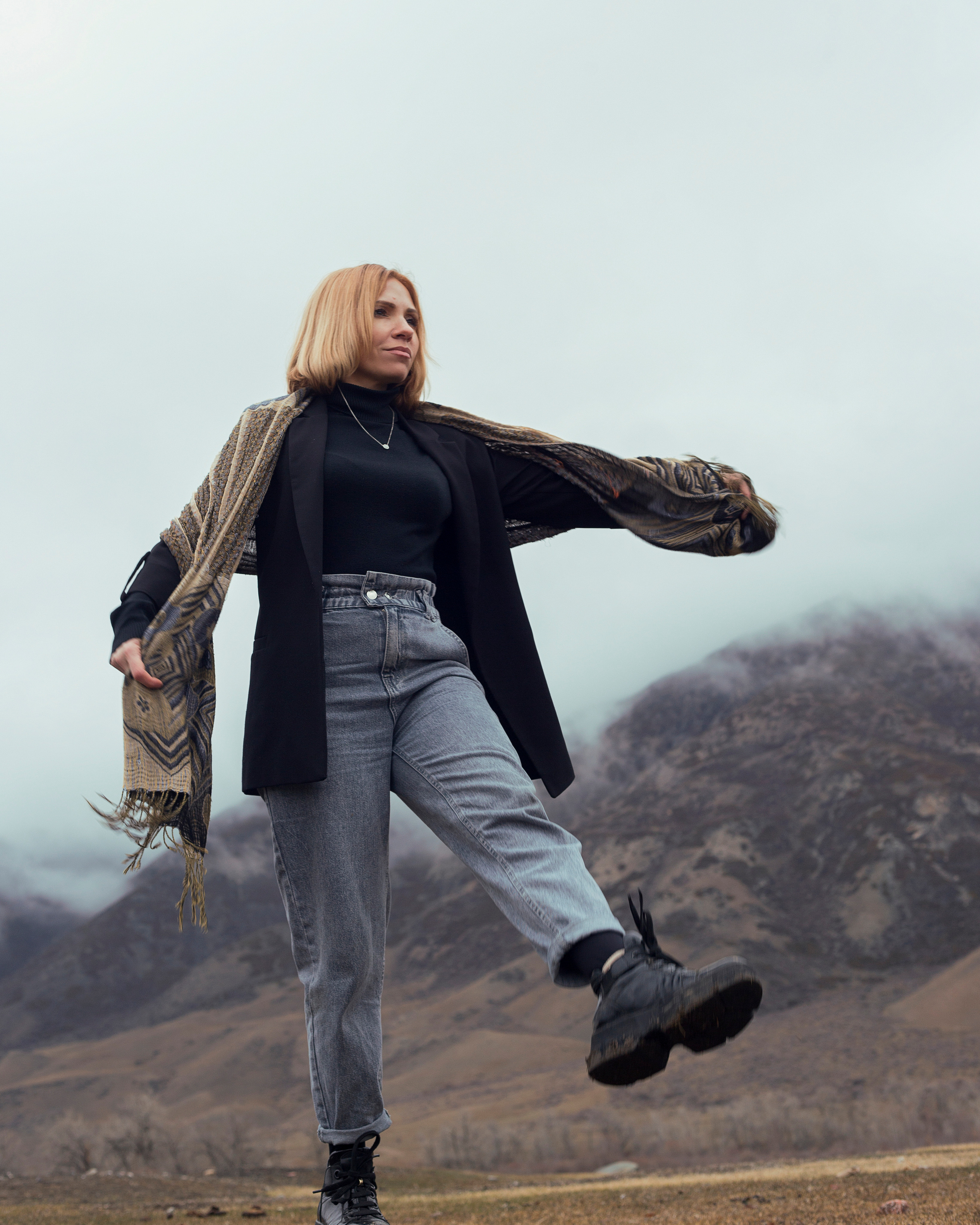 Индивидуальная съемка в горах Алматы. Свадебный и контент фотограф в Новосибирске Еремин Александр