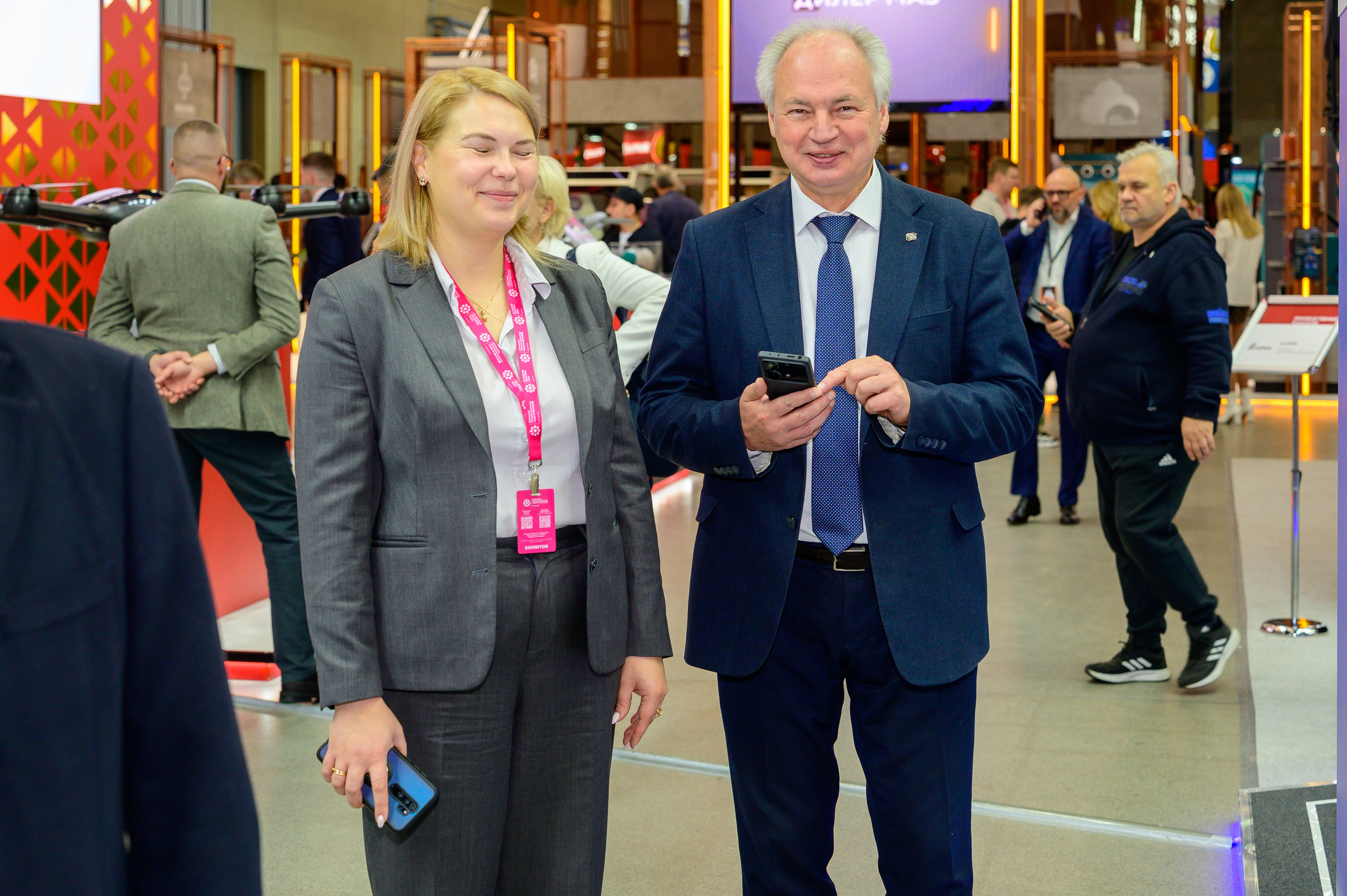 BigindustrialweekBelarus. Фотоуслуги, услуги фотографа, фотографирование важных событий