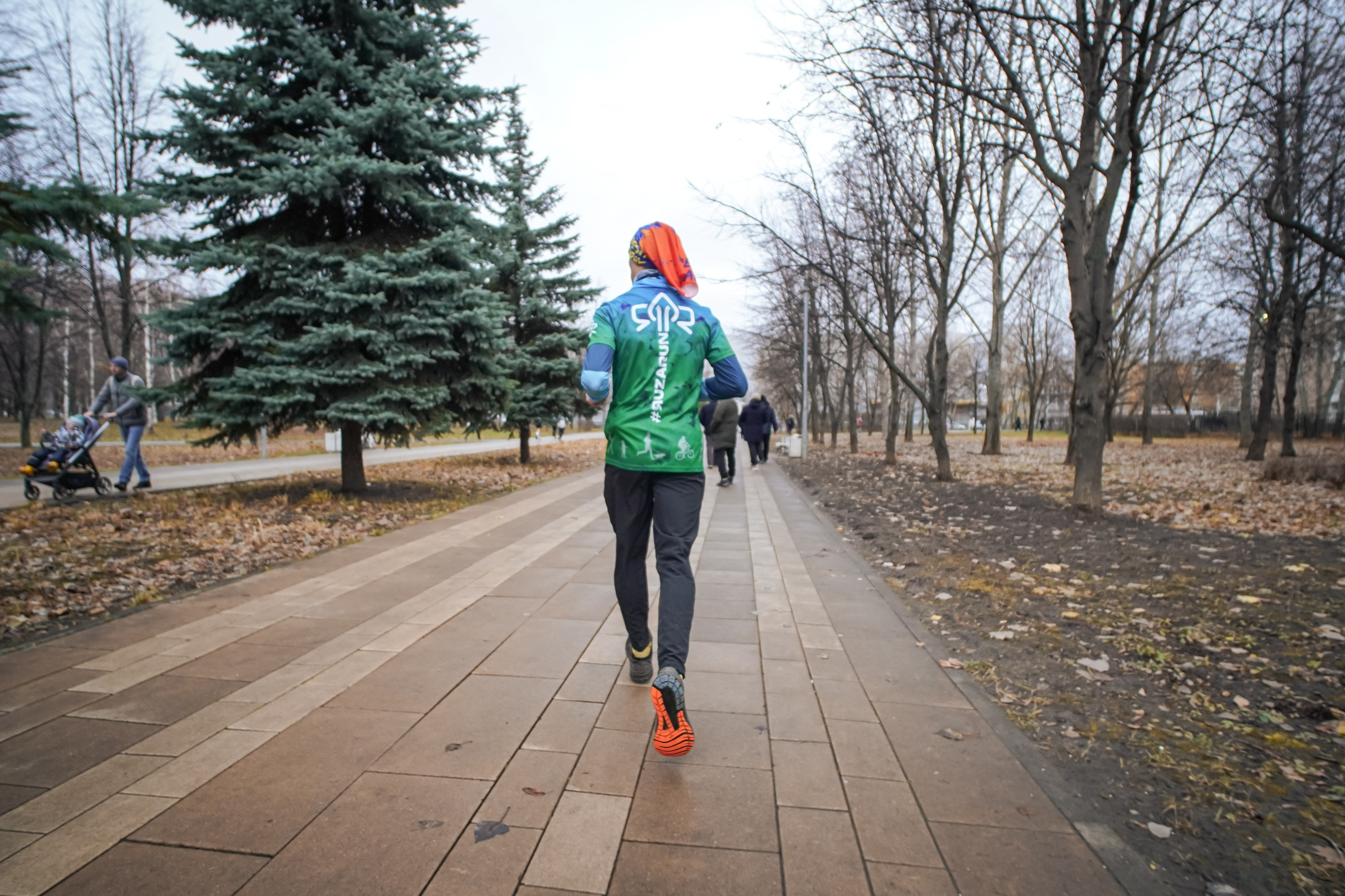 #марафонудома #яuzarun 2024 2-я петля, группа 6:30. Роман Капилюшов. Бег. Фото. Видео. г. Люберцы