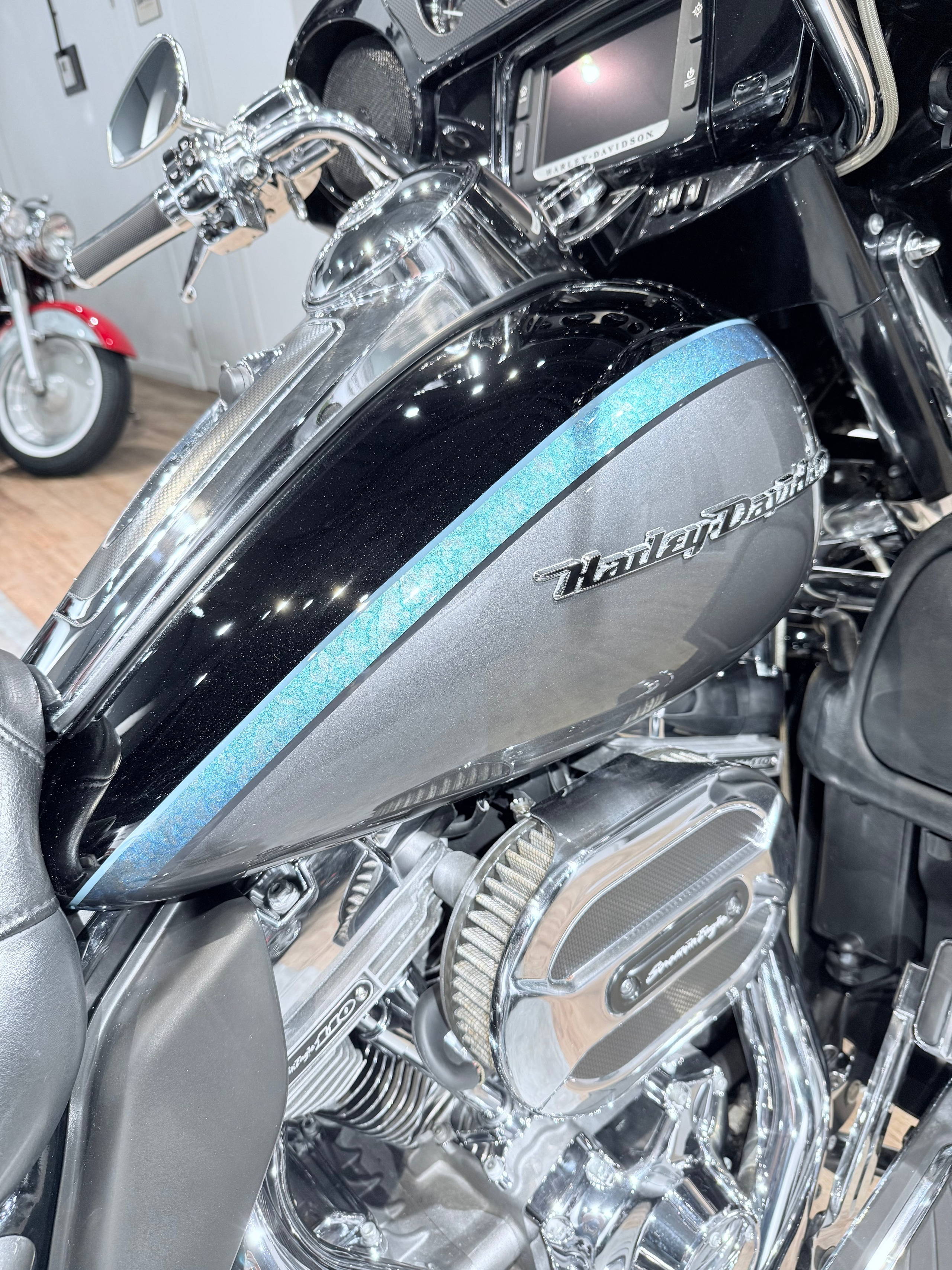 2015 CVO Limited (Carbon Charcoal). Hello Davidson, Москва. Только хорошие мотоциклы…