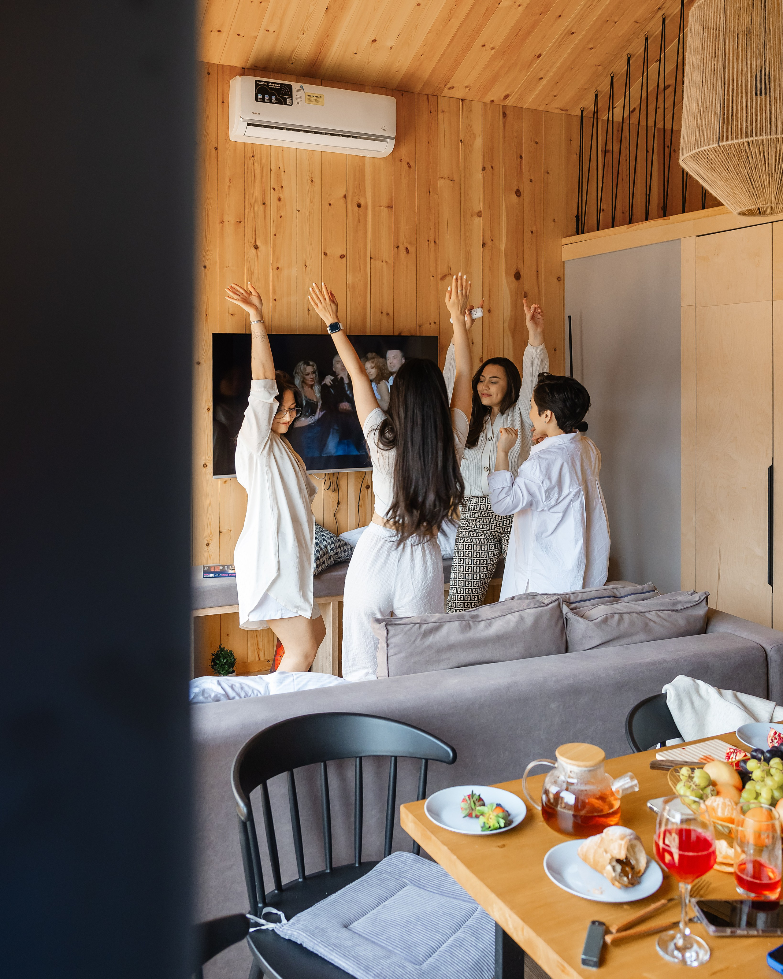 @Nomadic_uu. Фотограф и видеограф в Улан-Удэ: Аюна Габагуева и Артём Шаханов