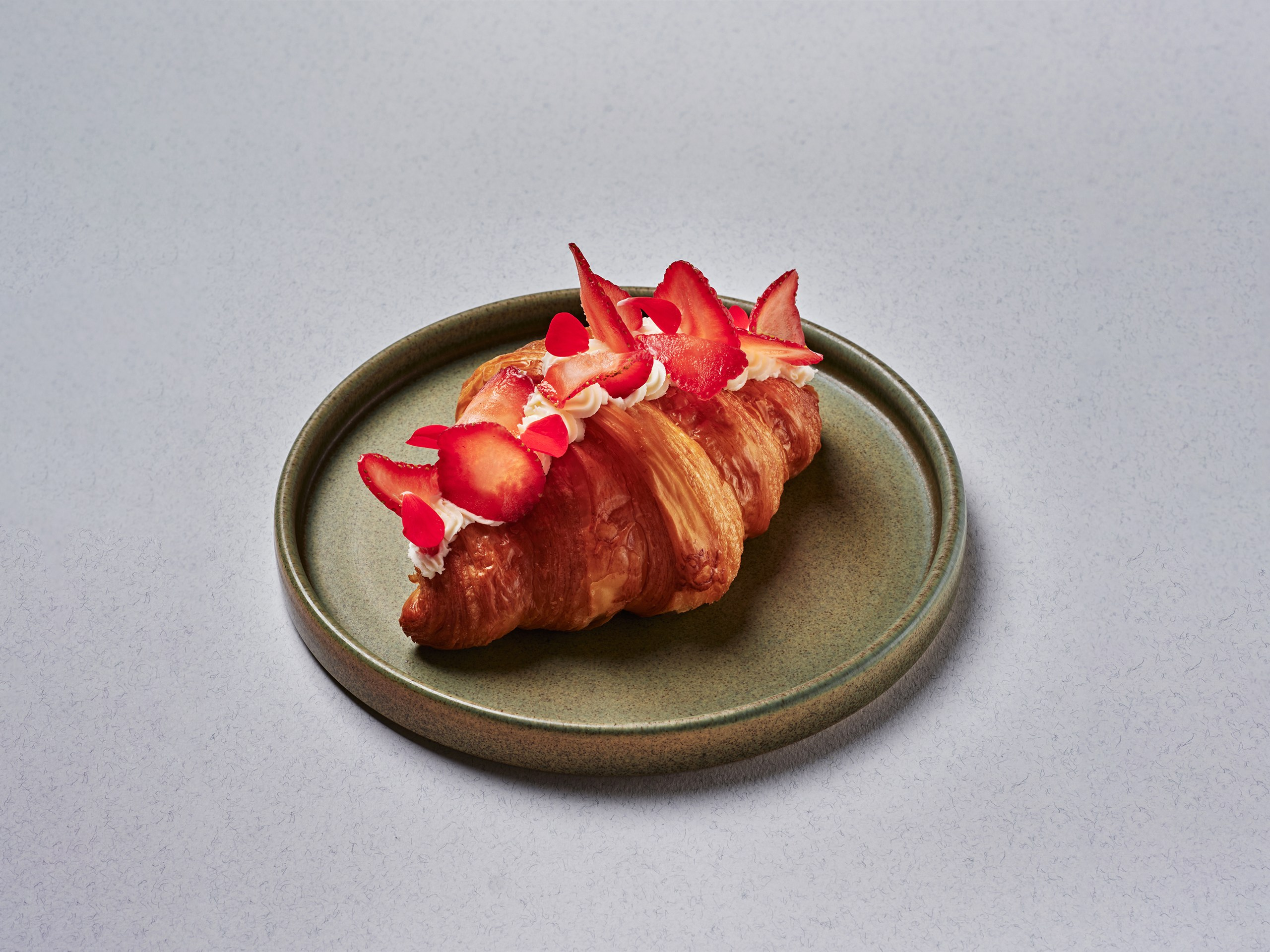 Anton DAS — a photographer and videomaker based in Phuket, Thailand