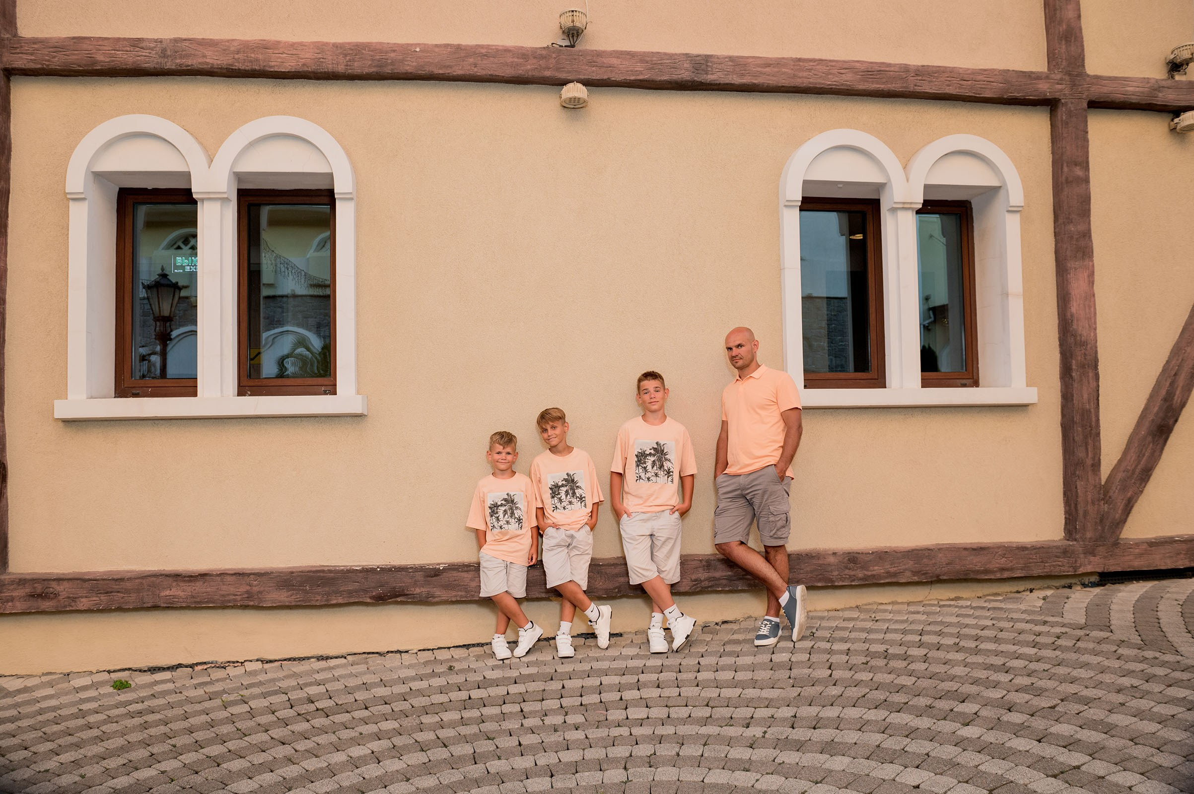 Папа и сыновья - кадры на память в Сочи