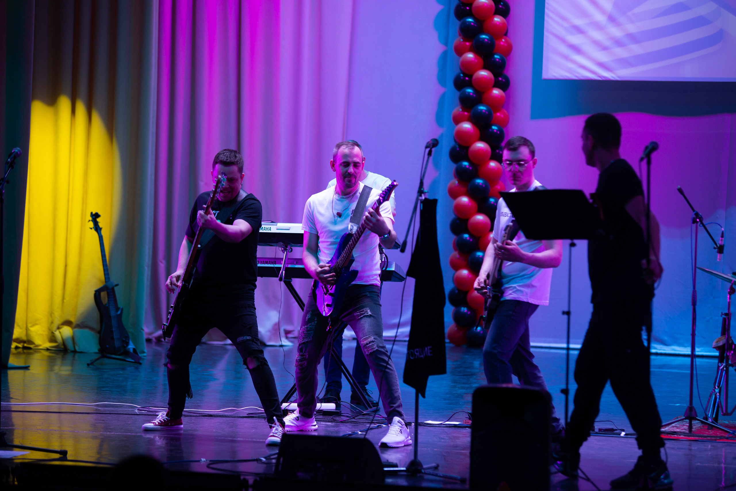 КОНЦЕРТ 9 МАЯ — " НАСТОЯЩЕЕ «,» ВРЕМЯ ". Профессиональный фотограф в Мценске и Орловской области